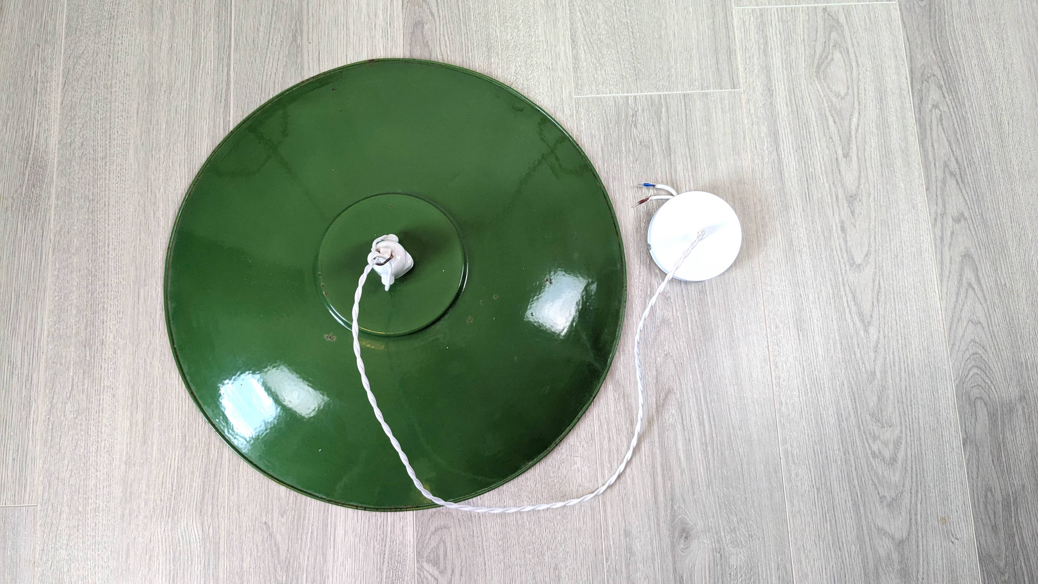 Large green industrial workshop pendant light 50 cm, ceramic socket