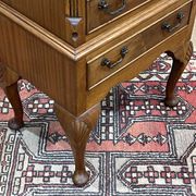 Petite commode anglaise en acajou des années 50