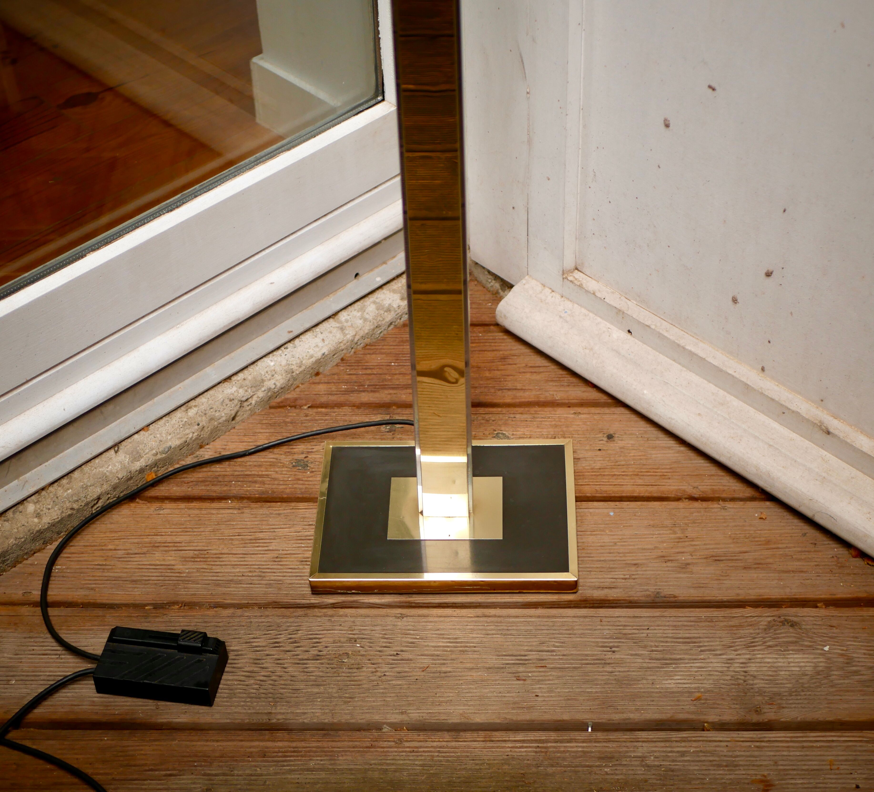 Italian art deco halogen lamppost