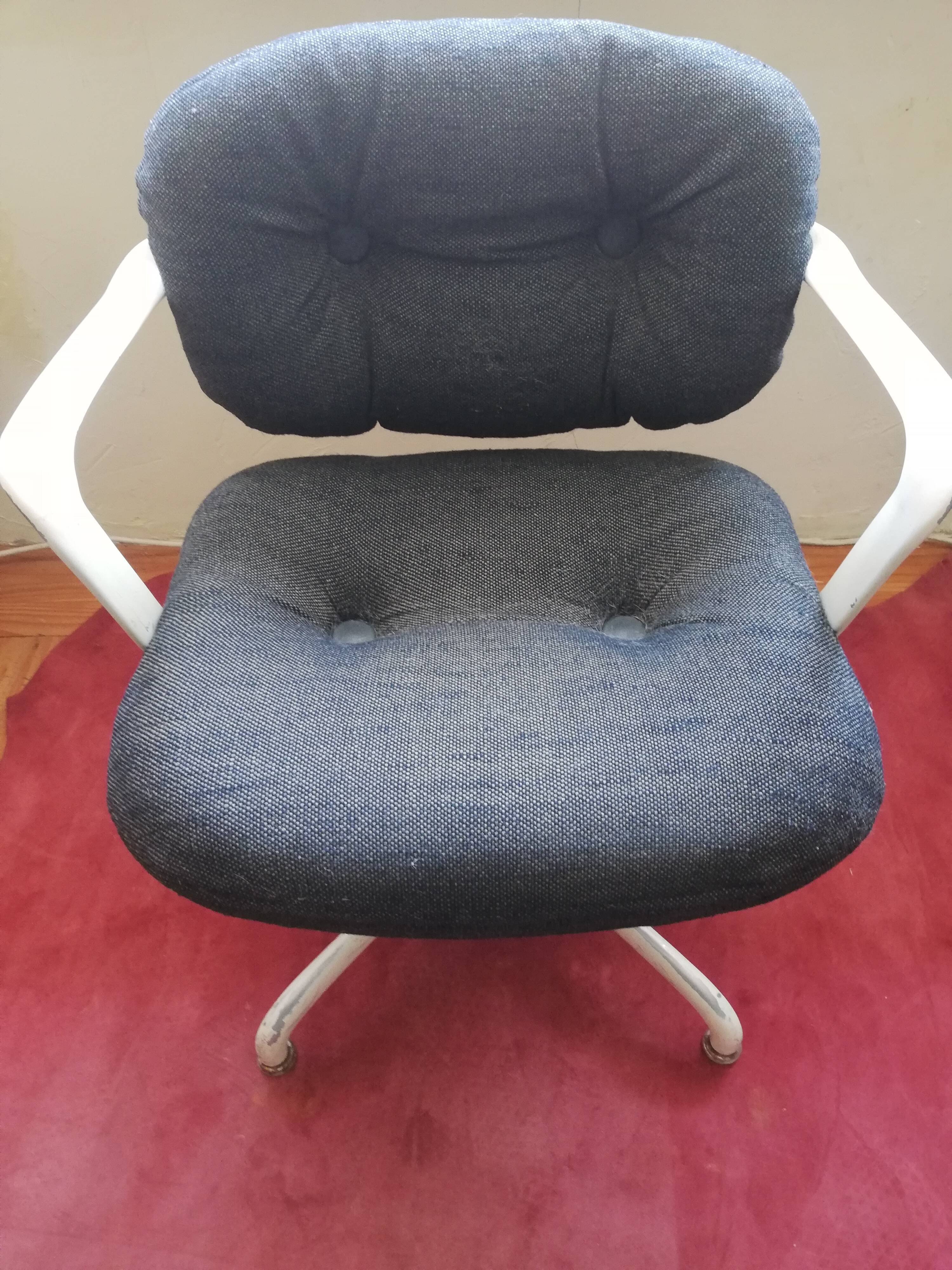 Knoll International Chair by Morisson and Hannah