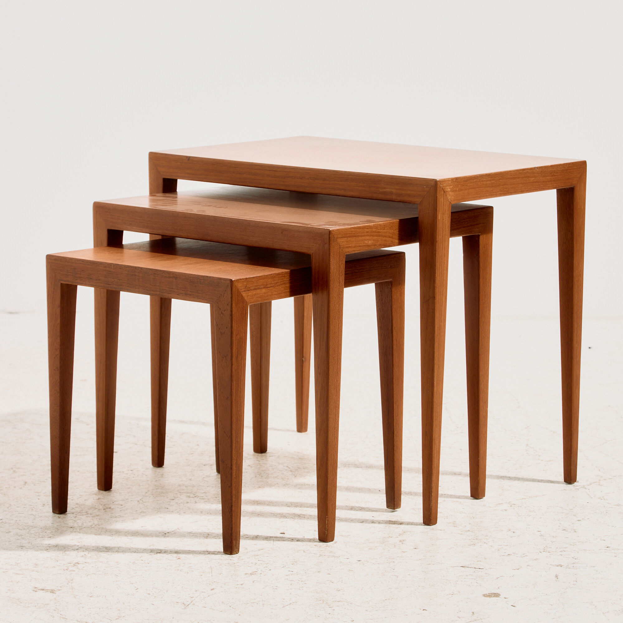 Tables gigognes modèle 163 en teck par Severin Hansen pour Haslev Møbelfabrik, ensemble de 3