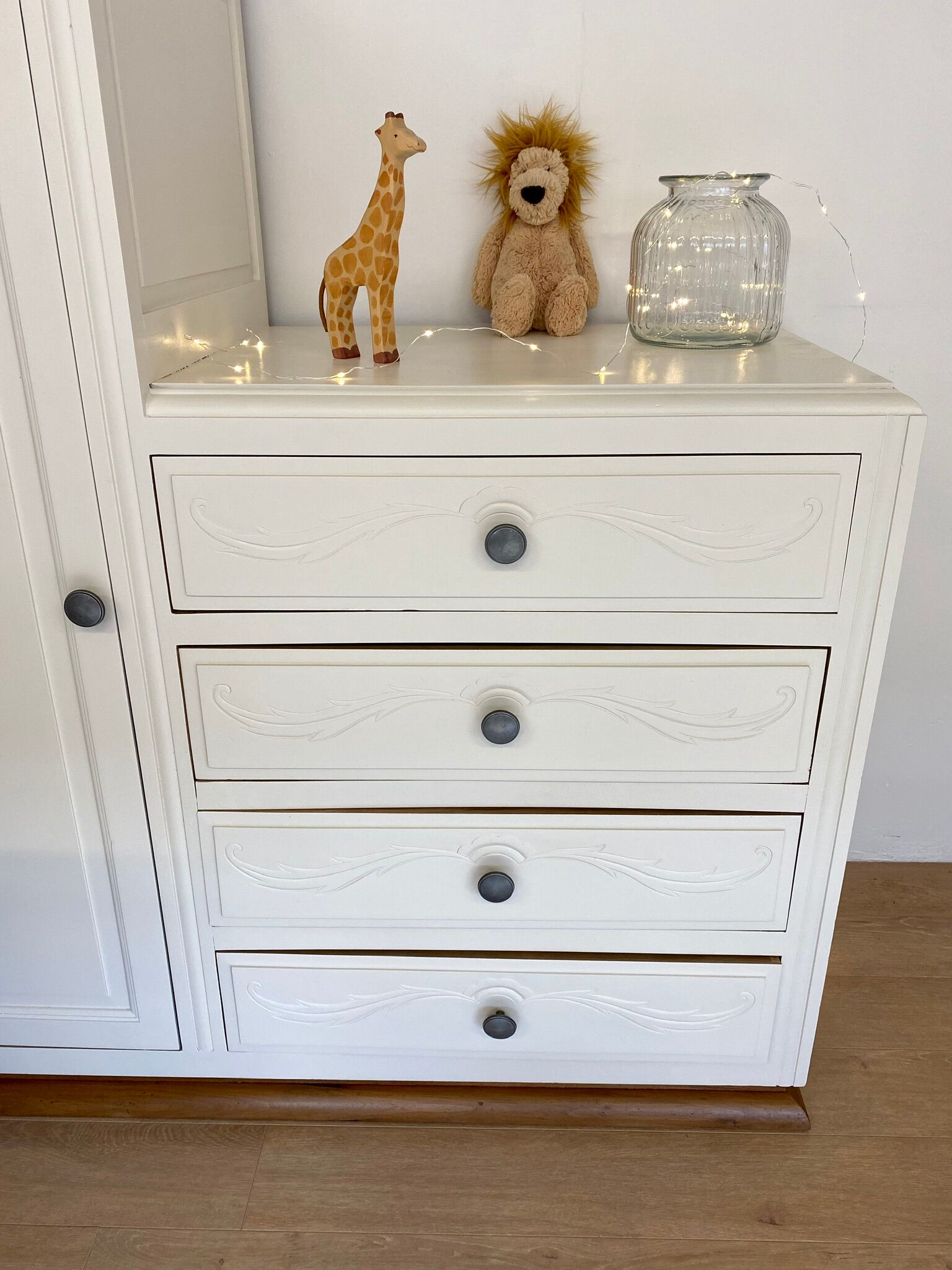 Asymmetrical wardrobe
