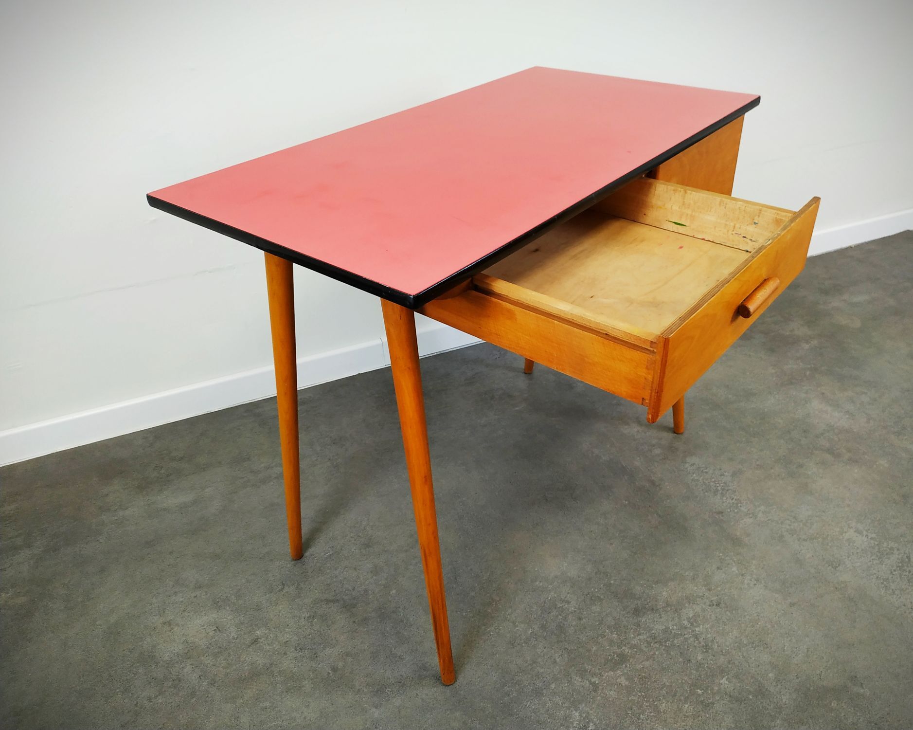 Bureau bois et formica 60's