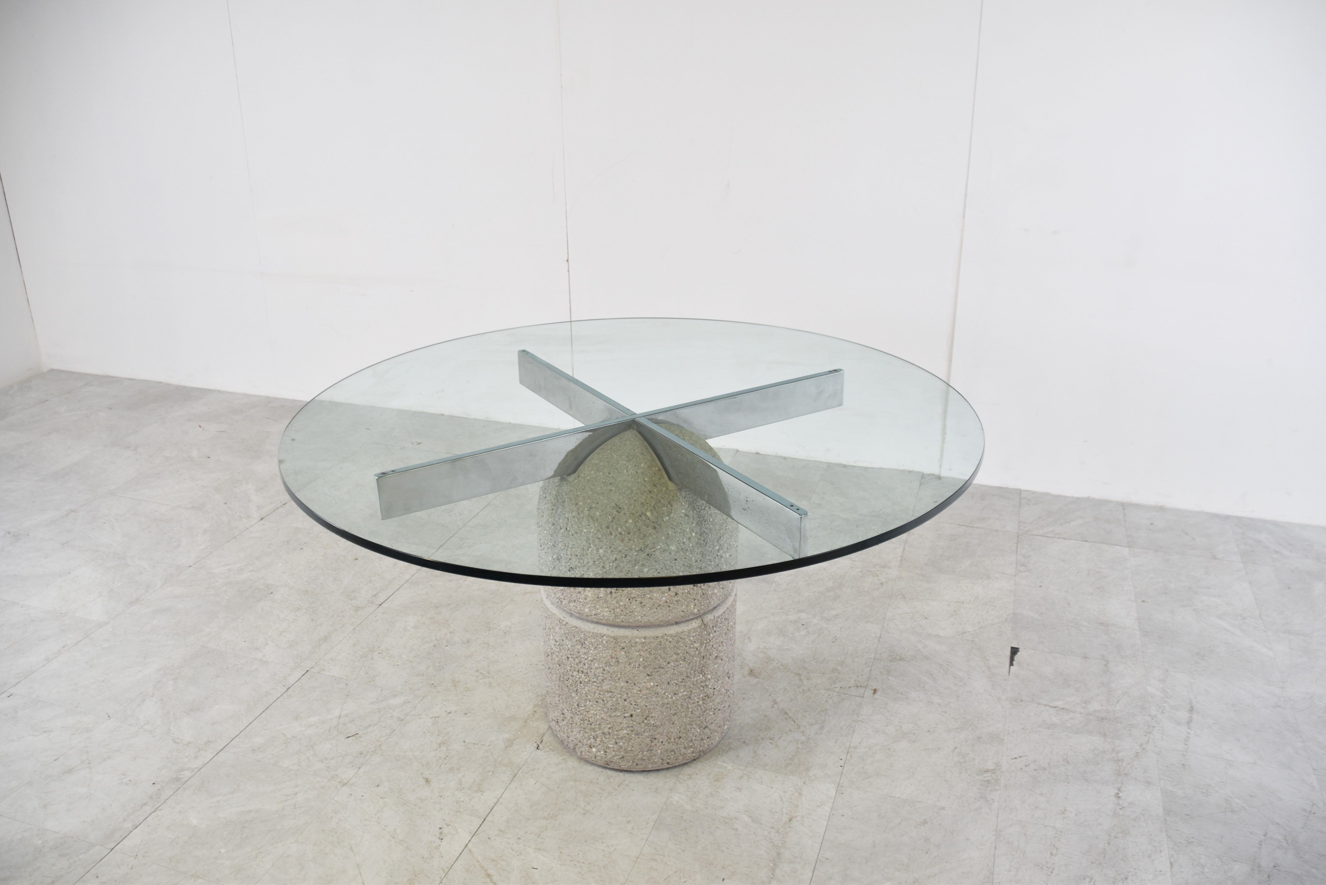 Giovanni Offredi "Paracarro" dining table for Saporiti, 1970s