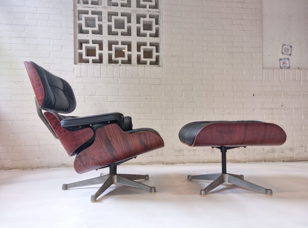 Eames Lounge chair & ottoman by Charles & Ray Eames for Herman Miller