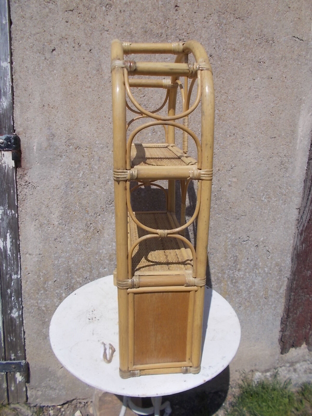 Wall or standing rattan shelf