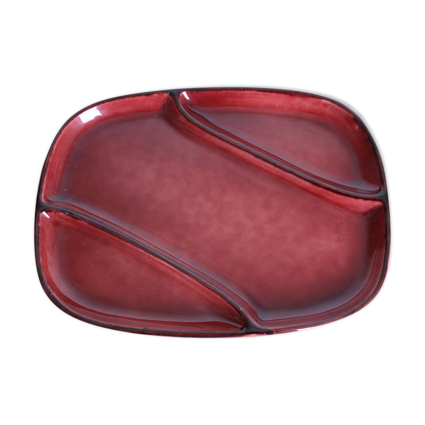 Red ceramic bay dish for aperitif