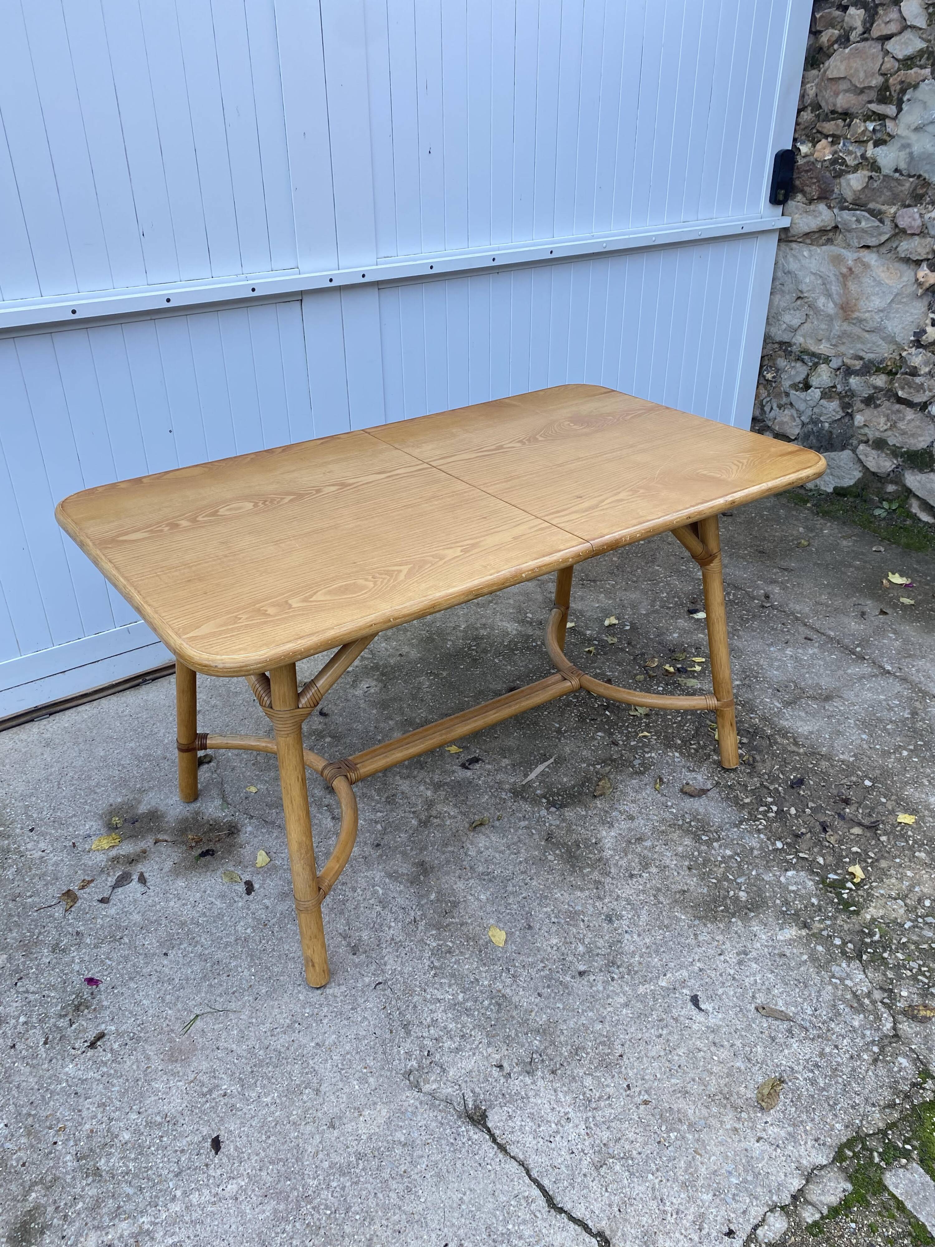 Vintage 80s extendable oak veneer rattan table