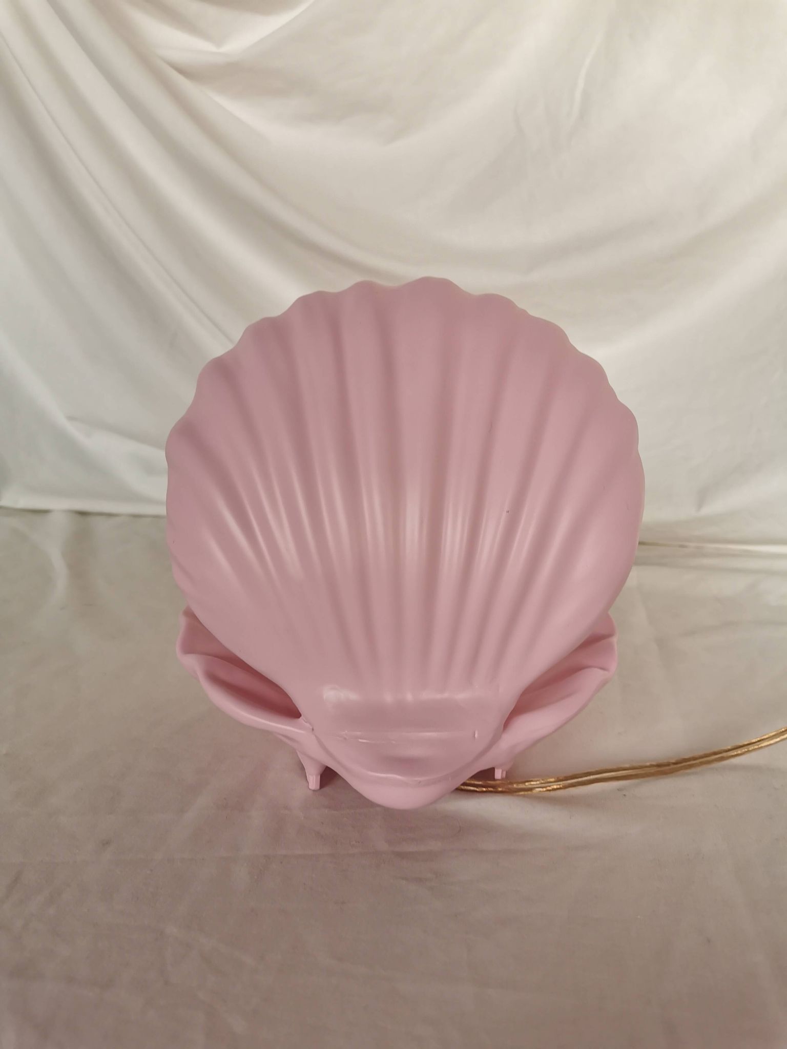 Pink shell and opaline pearl lamp, Saint-Jacques, France, 1970