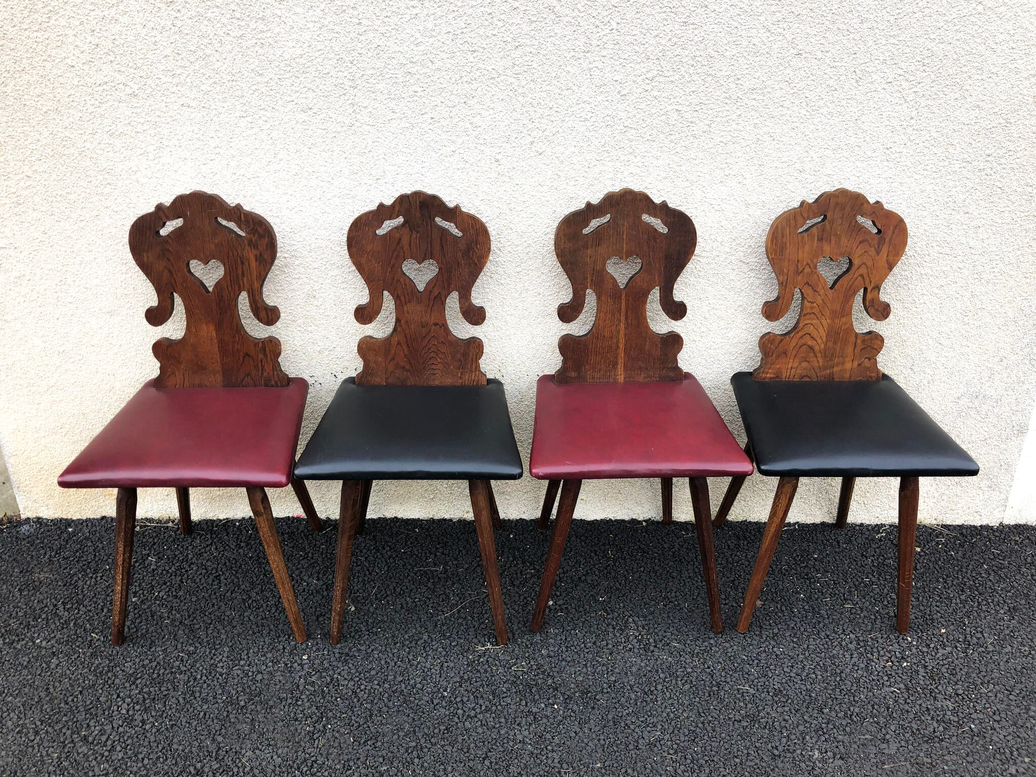 Set of 4 Alsatian chairs, wooden and skaï chair, carved wood, folk art, kitchen, living room, chalet