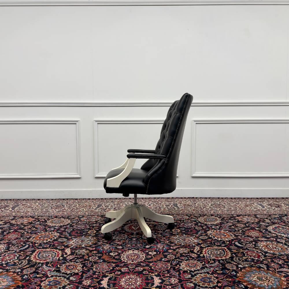 Large Classic English White Chesterfield Office Chair