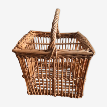 Wicker bottle holder