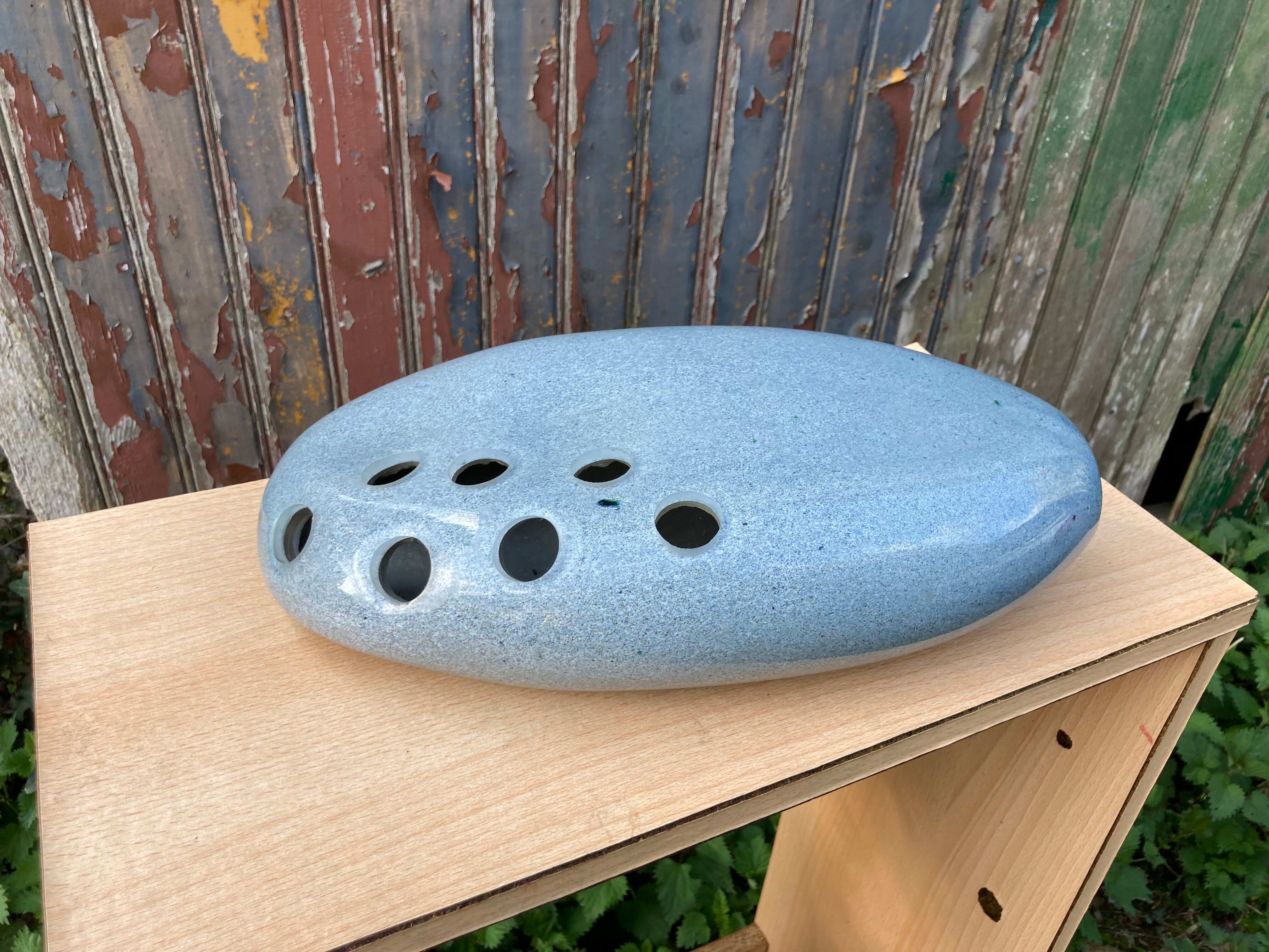 Pique glass flowers, hick double glass paste in the shape of a pebble