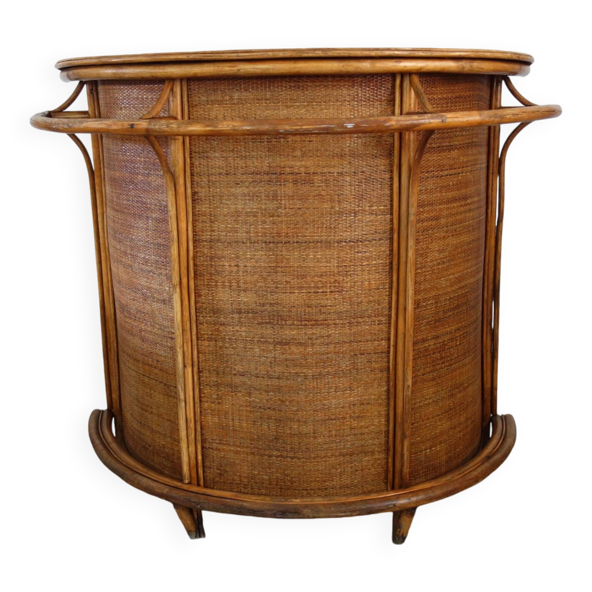 Vintage rattan bar