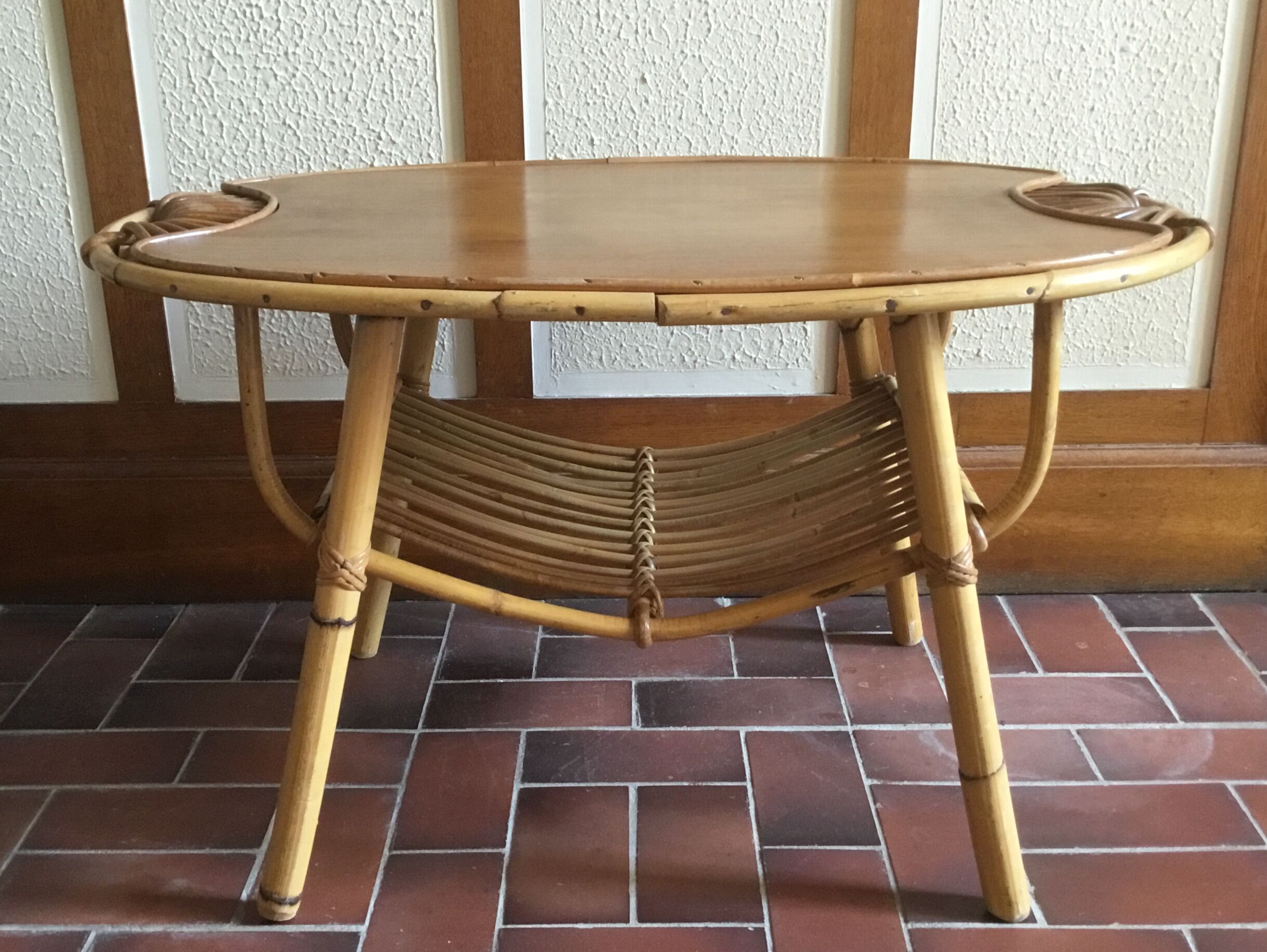 Coffee table lemon model