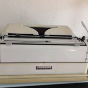 Triumph Gabriele 10 typewriting 1970