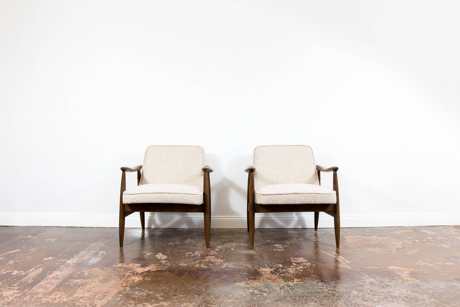 Pair of GFM-87 armchairs by Juliusz Kędziorek, GFM, Poland, 1960s