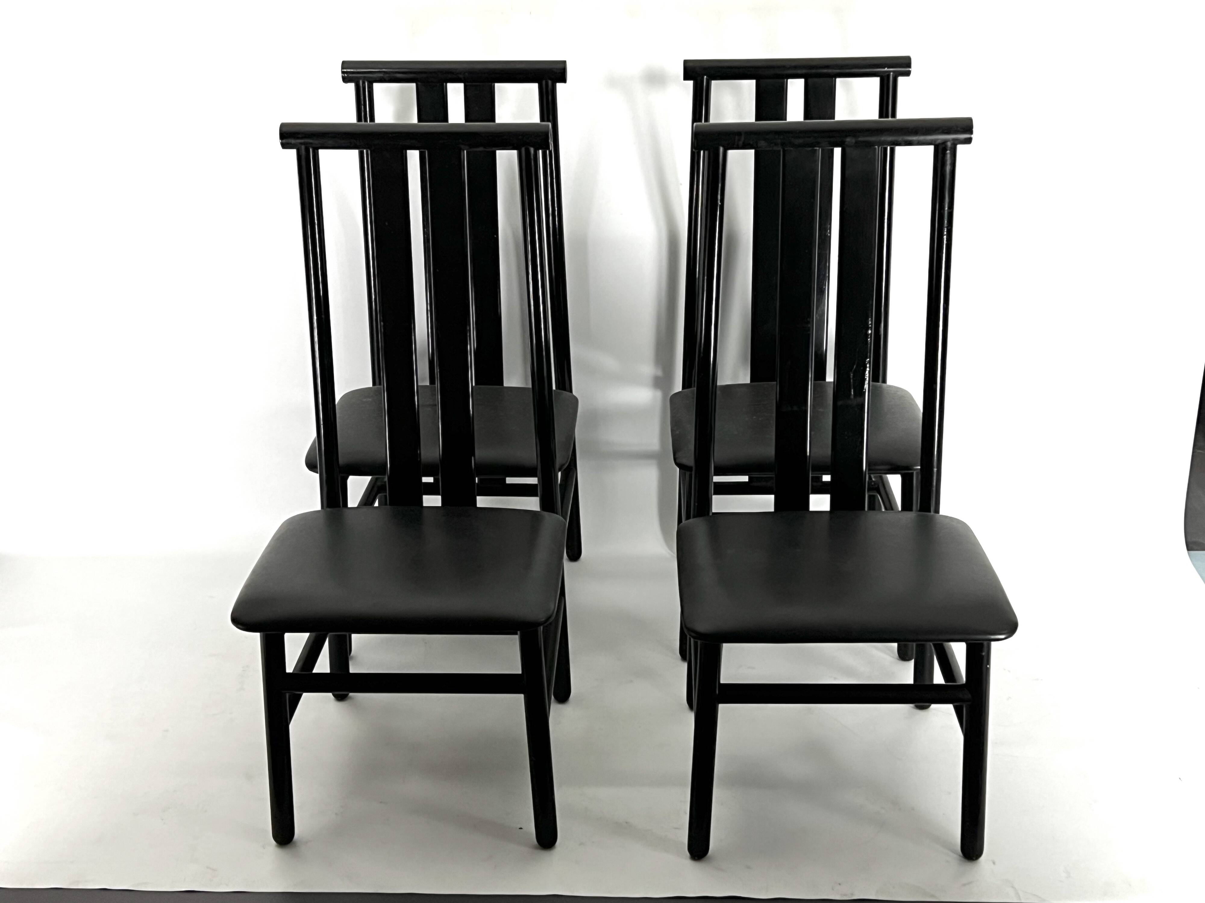 Mid-Century Set of four Zea dining chairs by Annig Sarian for T70. Italy 1980s