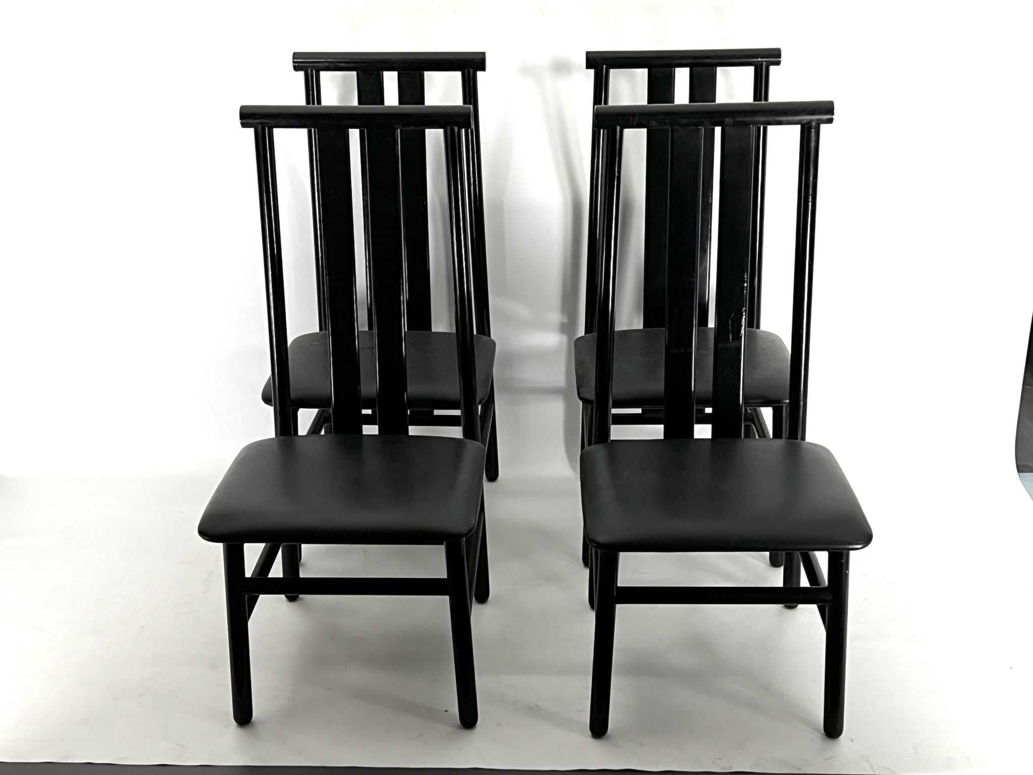 Mid-Century Set of four Zea dining chairs by Annig Sarian for T70. Italy 1980s