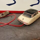 Car Citroën DS 19 remote-guided