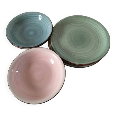 Ensemble de 7 assiettes plates et creuses vintage
