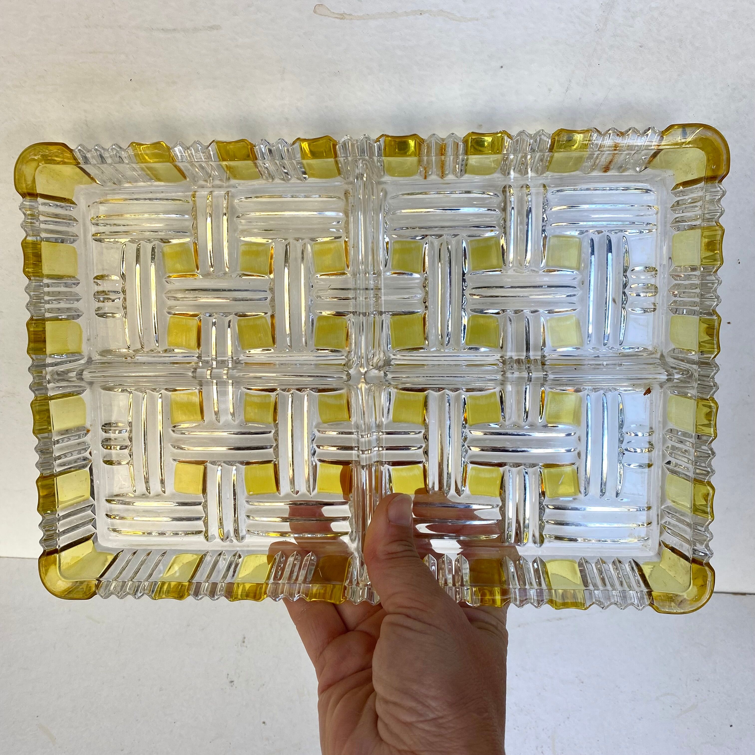 Plat apéritif vintage