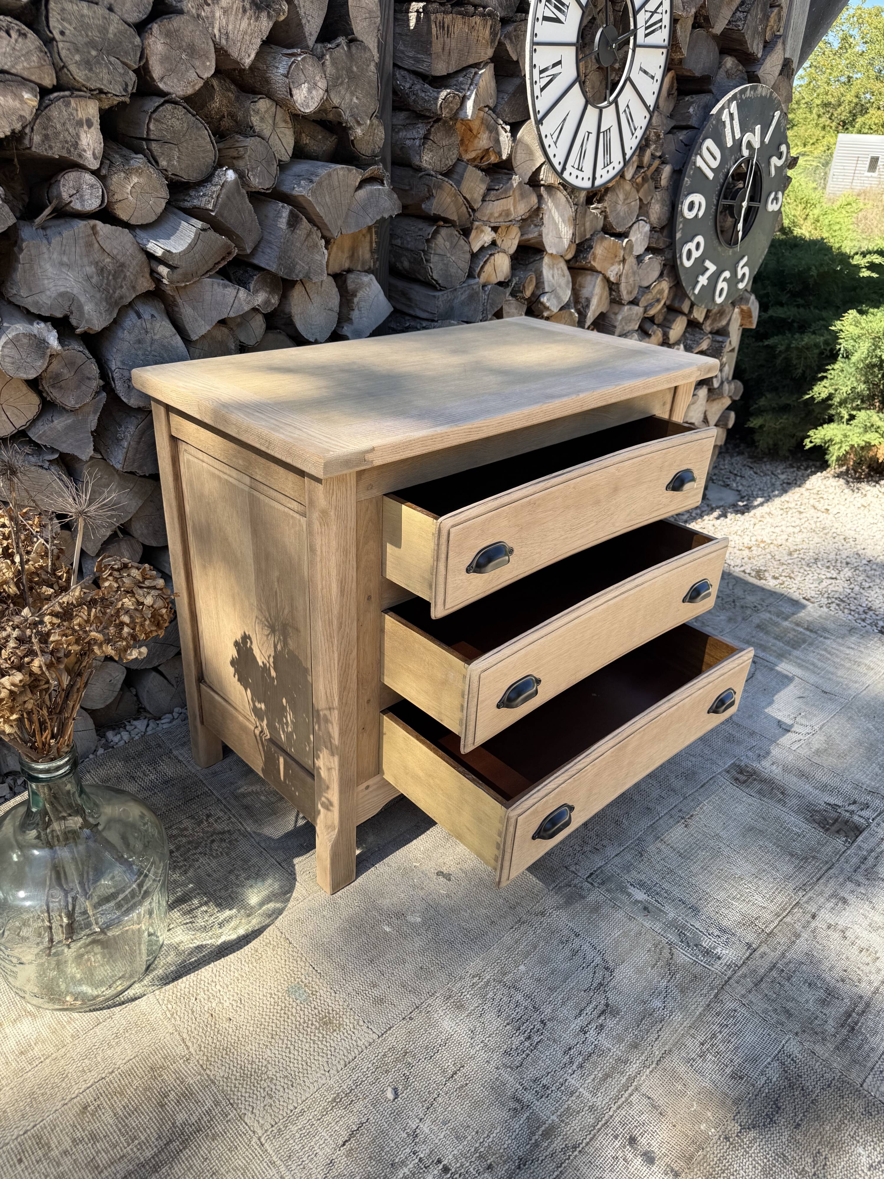 Commode chêne massif