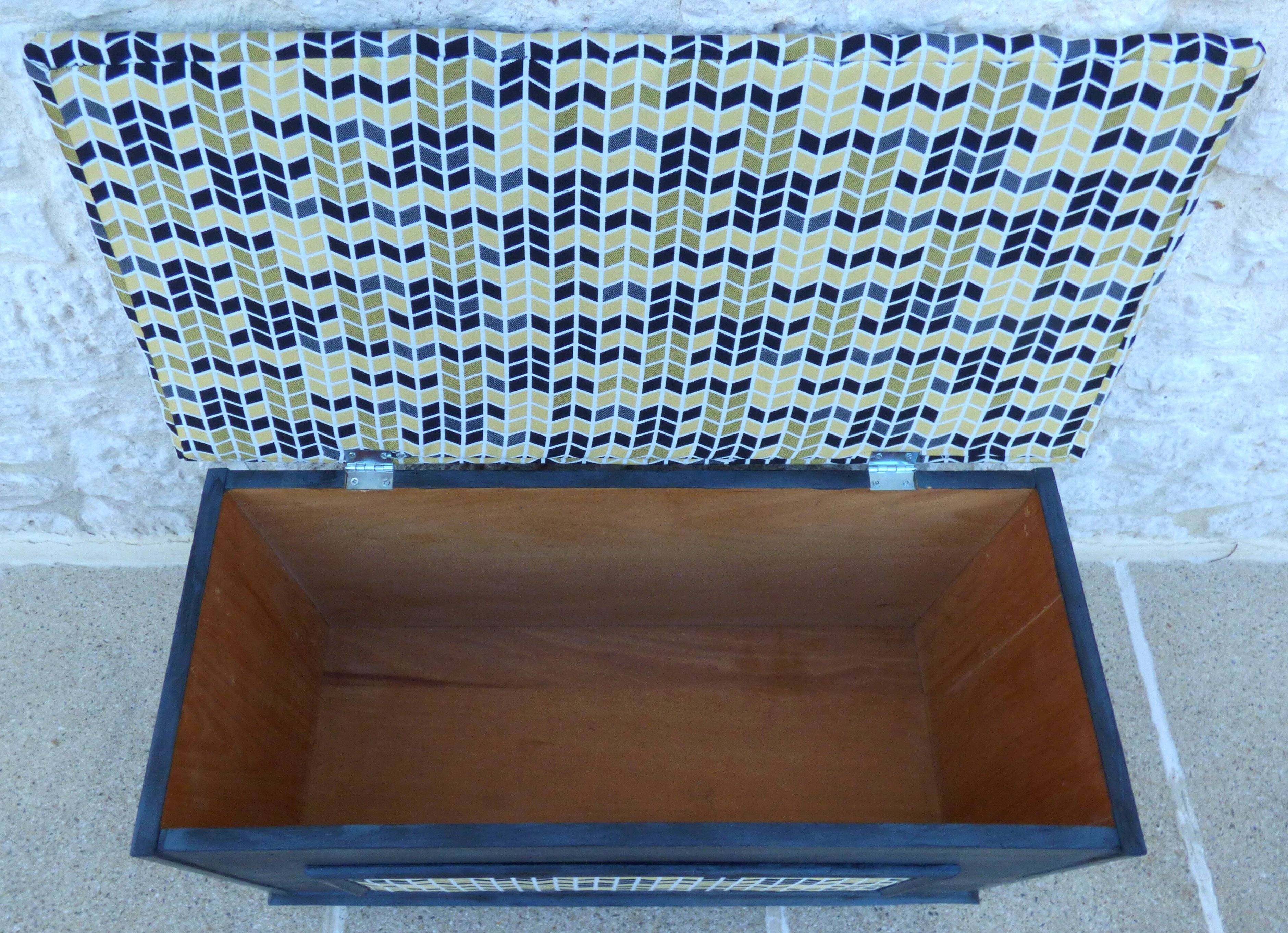 Wooden storage chest or bed end with padded top - Totally real
