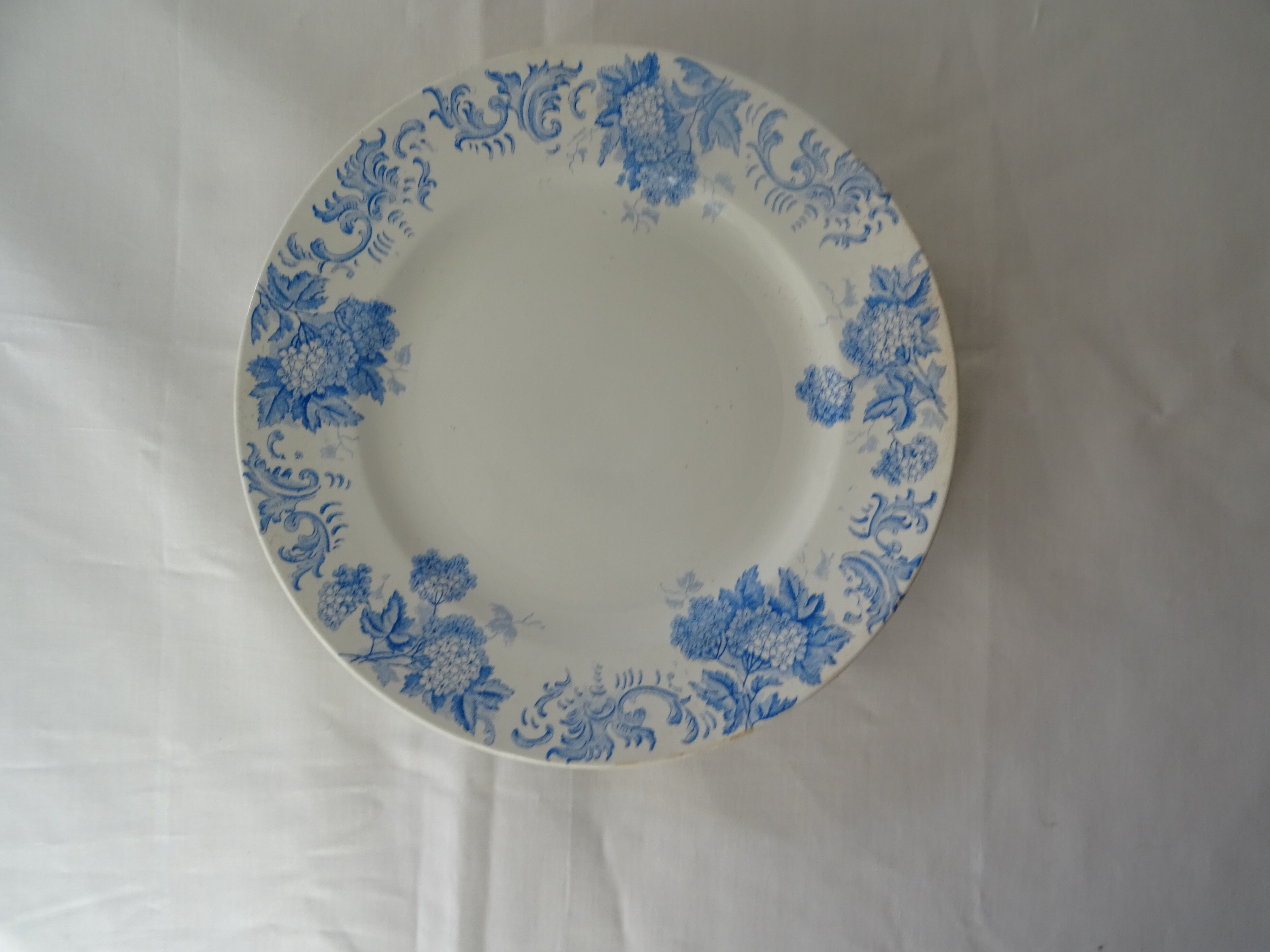 Large old dish FAIENCE 468112 Saint Amand Hamage FLLEUR blue snowball