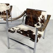 Pair of LC1 cow skin chairs by Le Corbusier for Cassina 1970