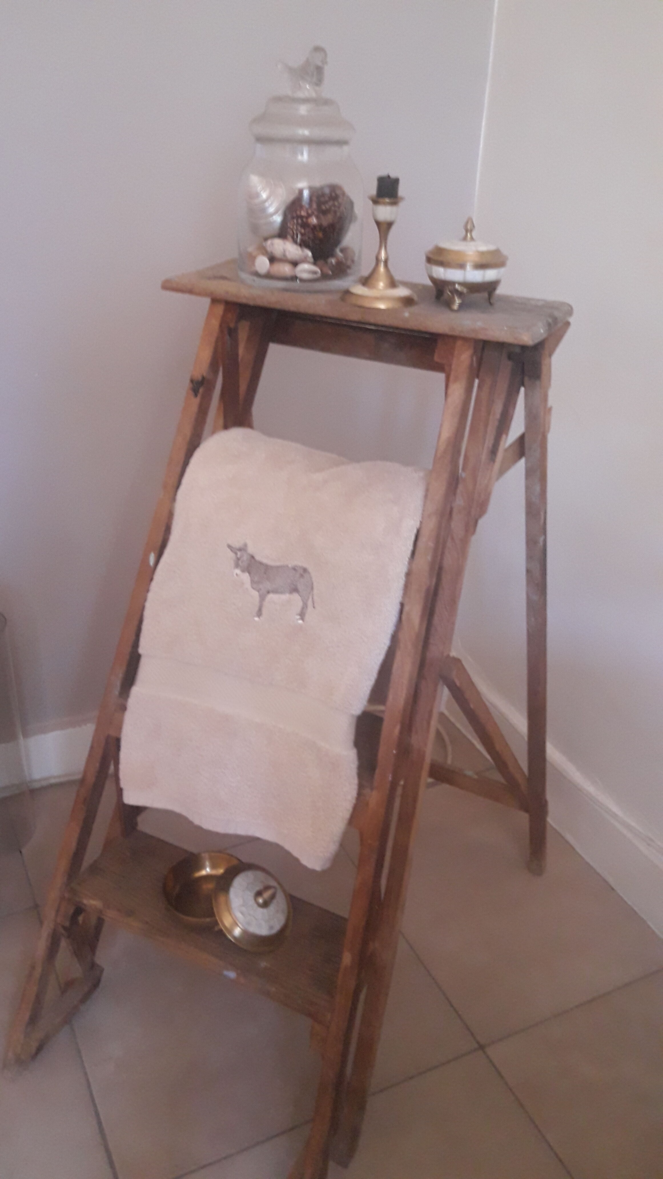 Painter's stepladder