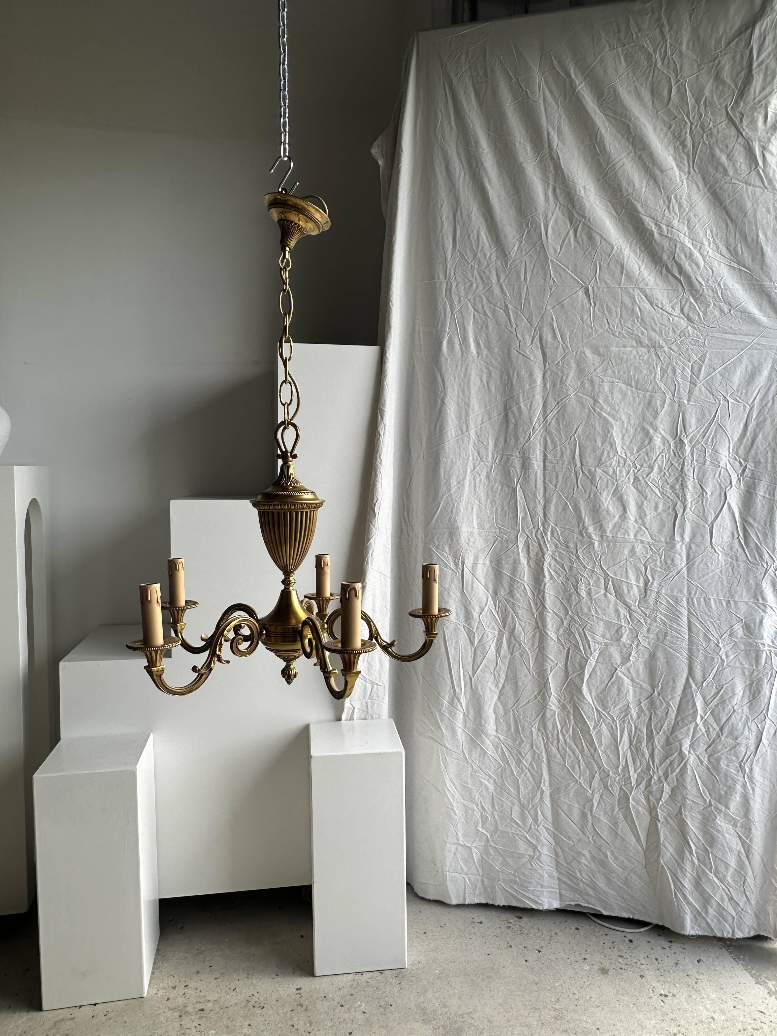 Classic 5-light gold chandelier