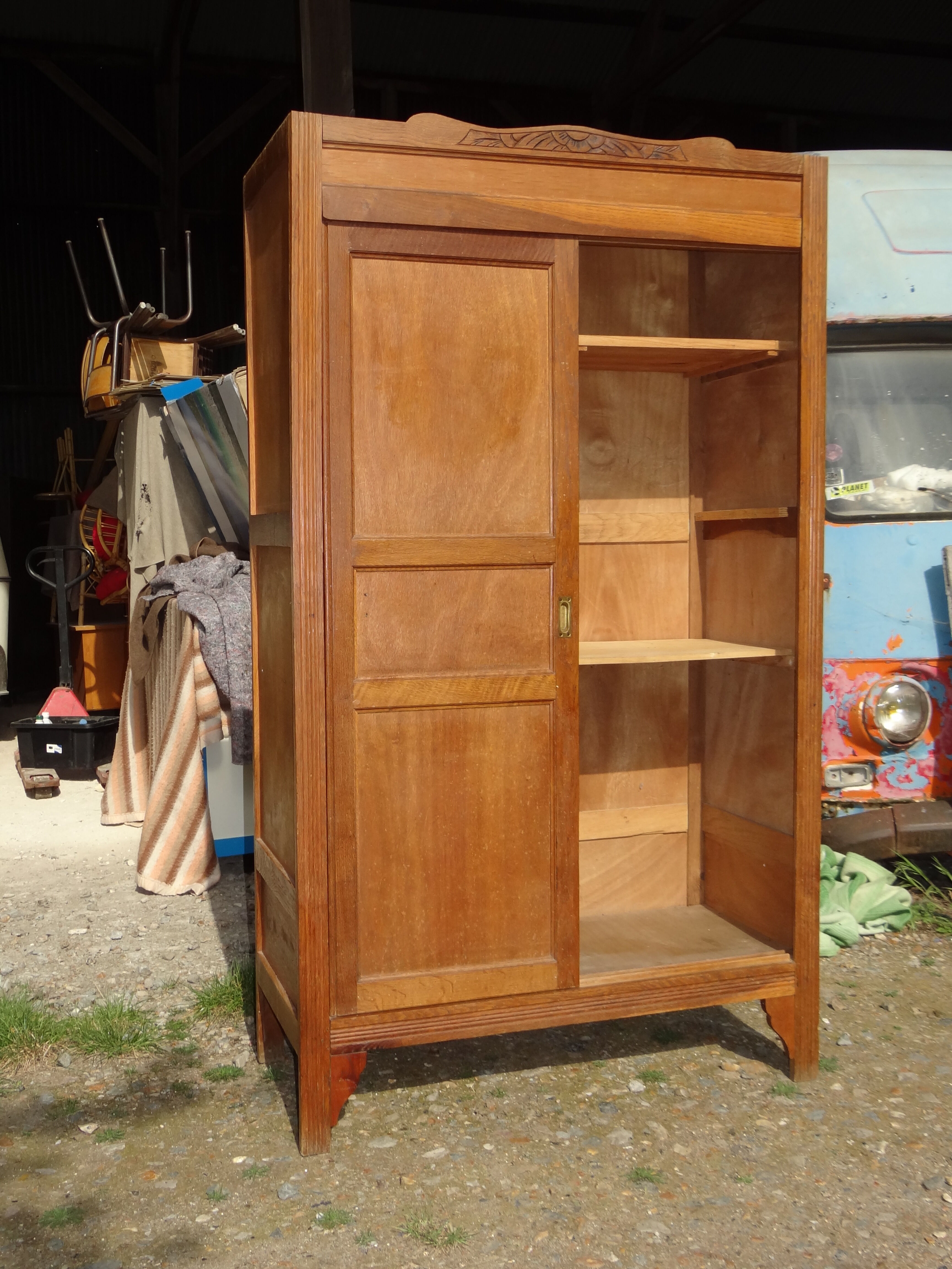 Armoire parisienne porte coulissantes