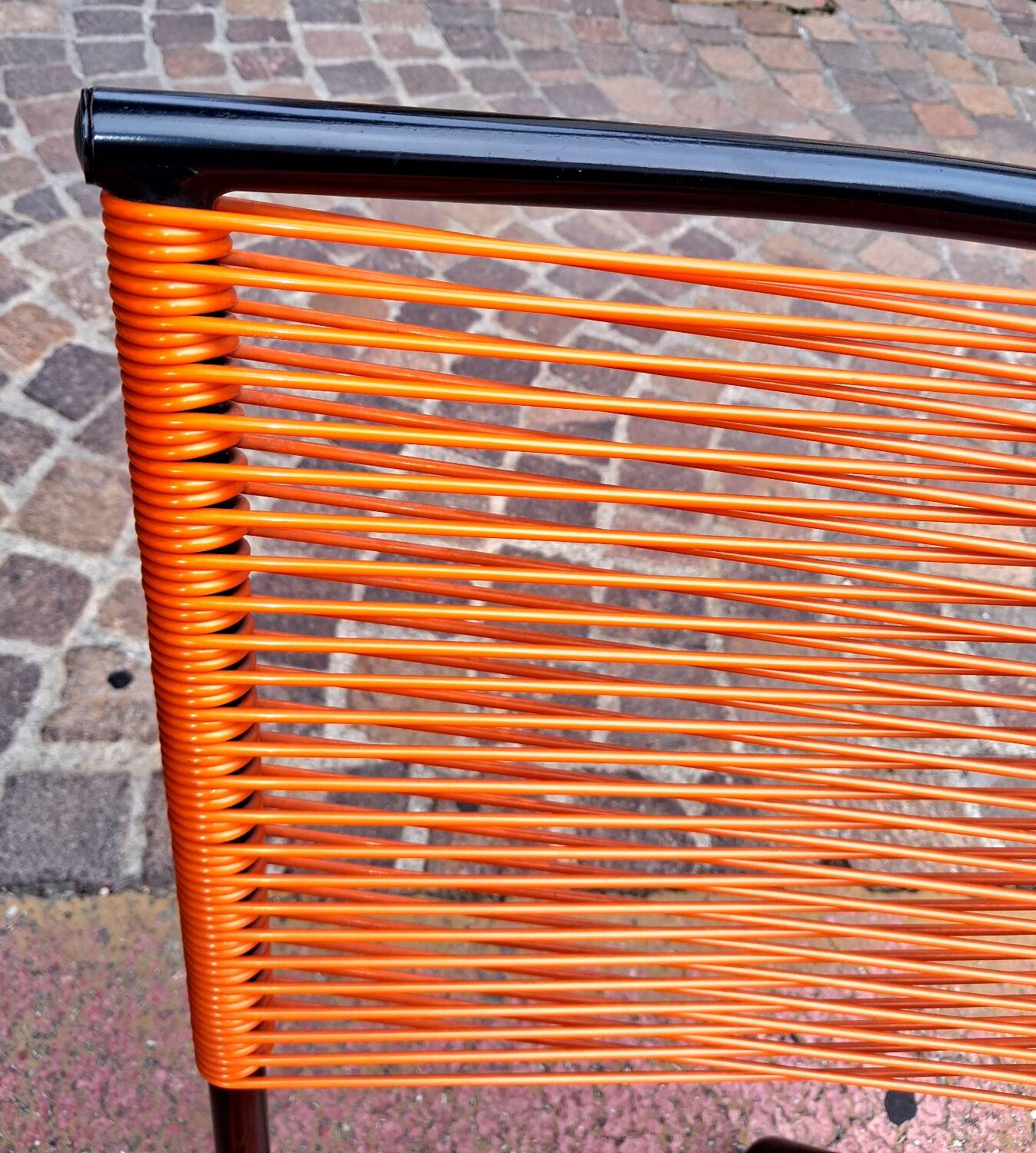 2 chaises scoubidou design André Monpoix, vintage séventies