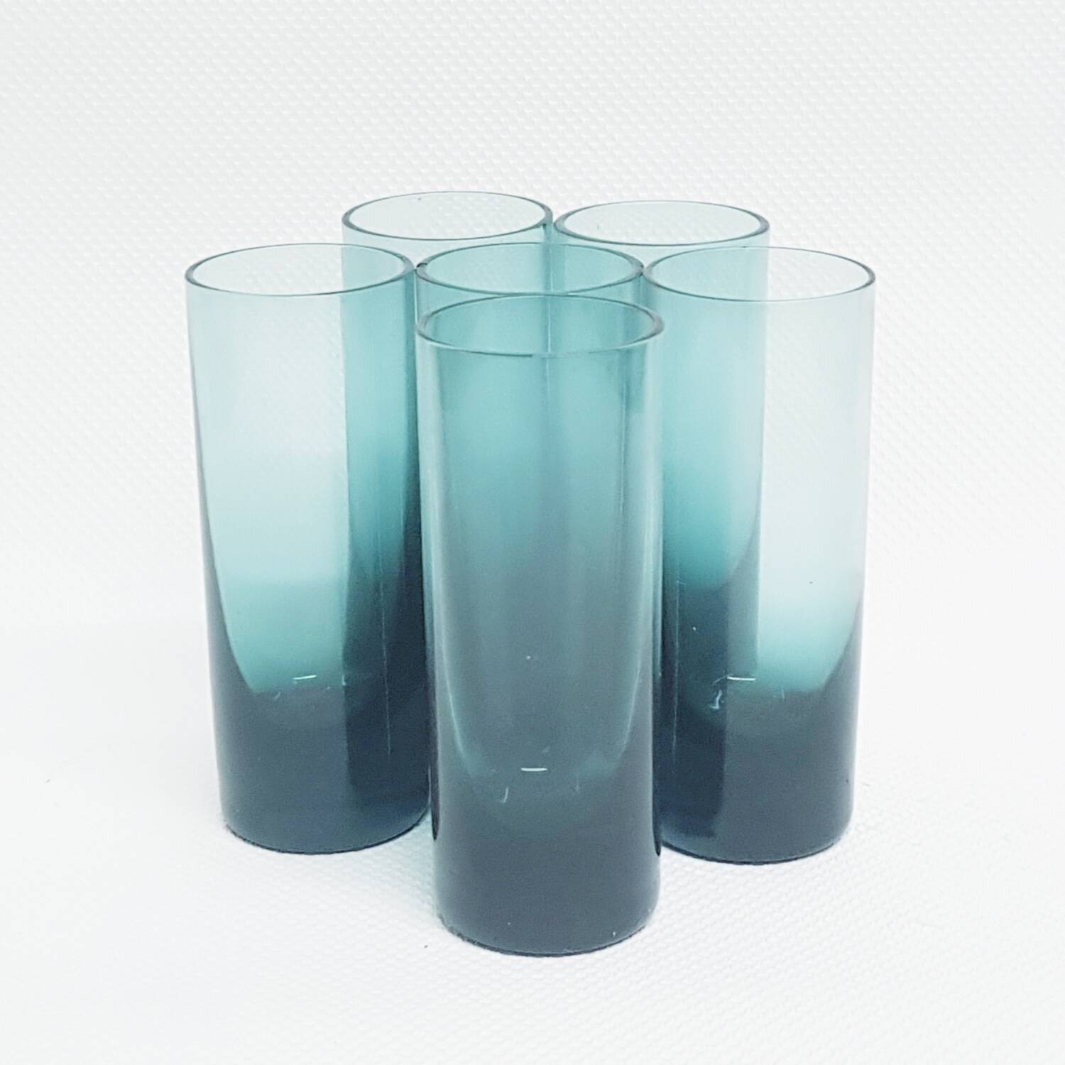 Grands verres à liqueur bleu sarcelle fumé