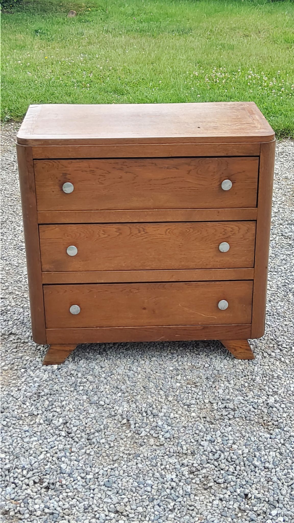Commode vintage en chêne pieds compas 3 tiroirs des années 50
