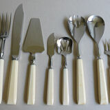 Housewife of Bakelite knives and service cutlery