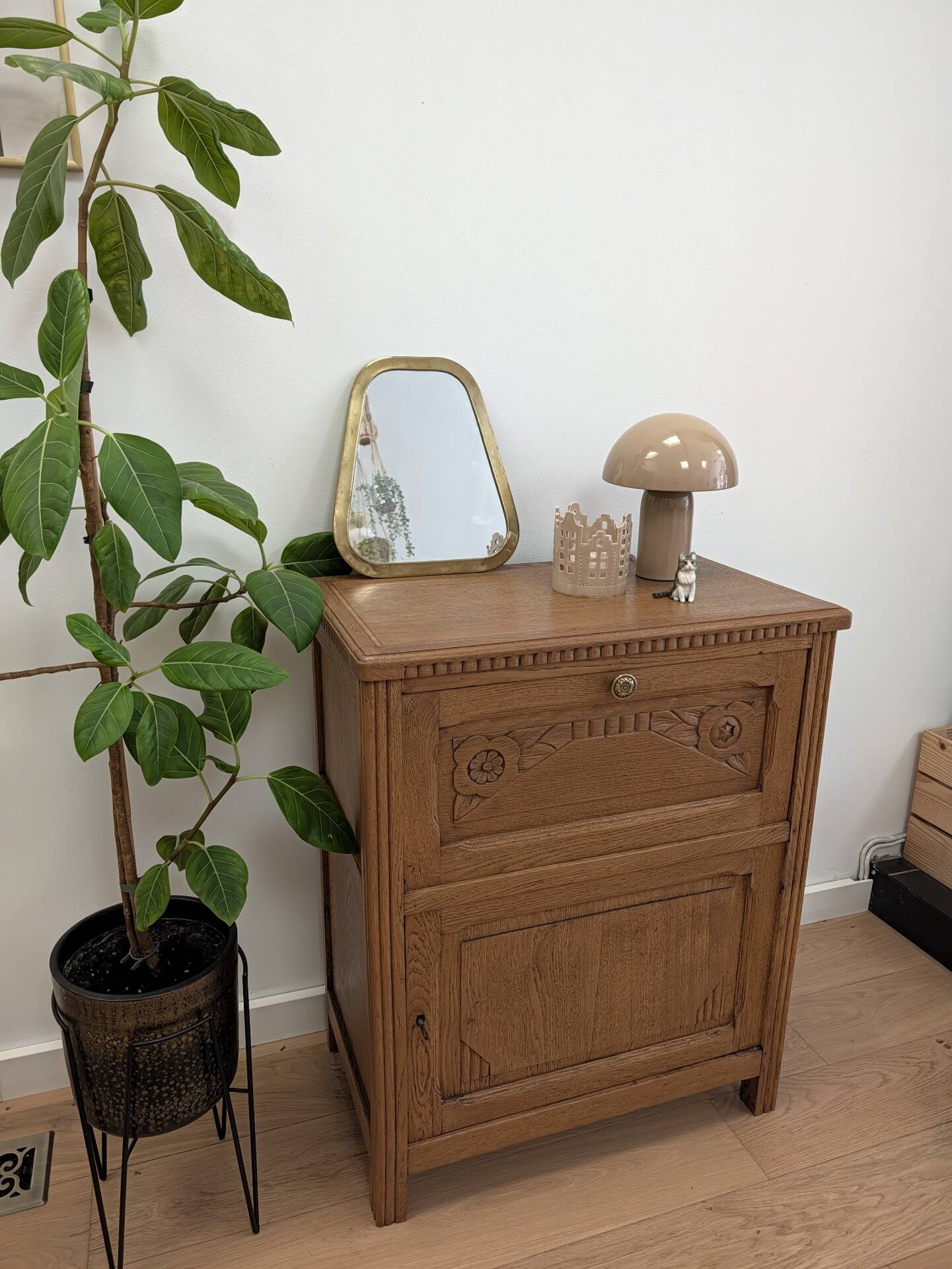 Small Art Deco buffet - restored vintage radio cabinet