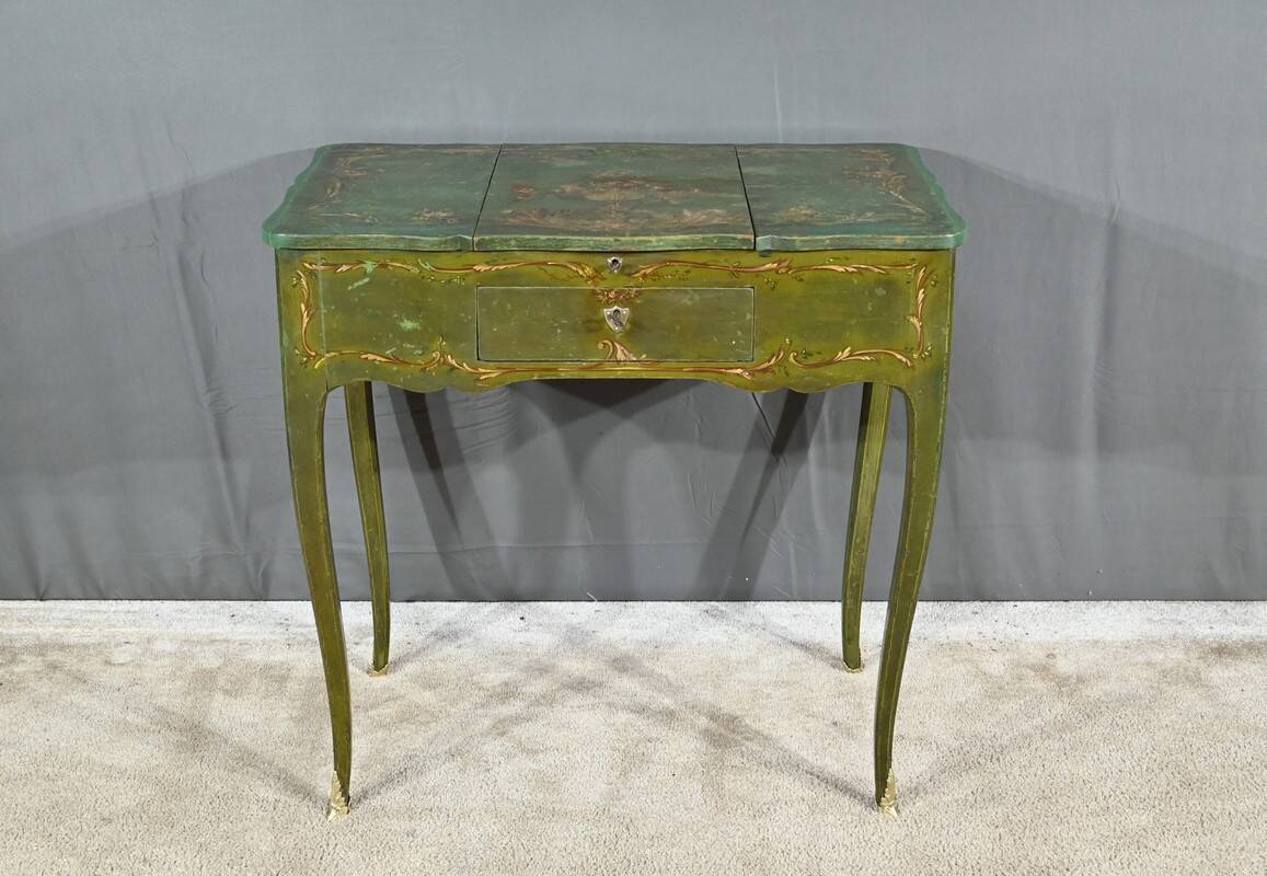 Small Painted Oak Dressing Table, Louis XV style – Late 18th century