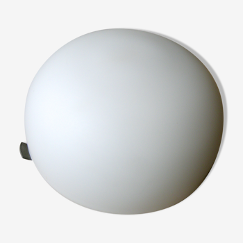 Round globe ceiling luminaire, in opaline glass, white