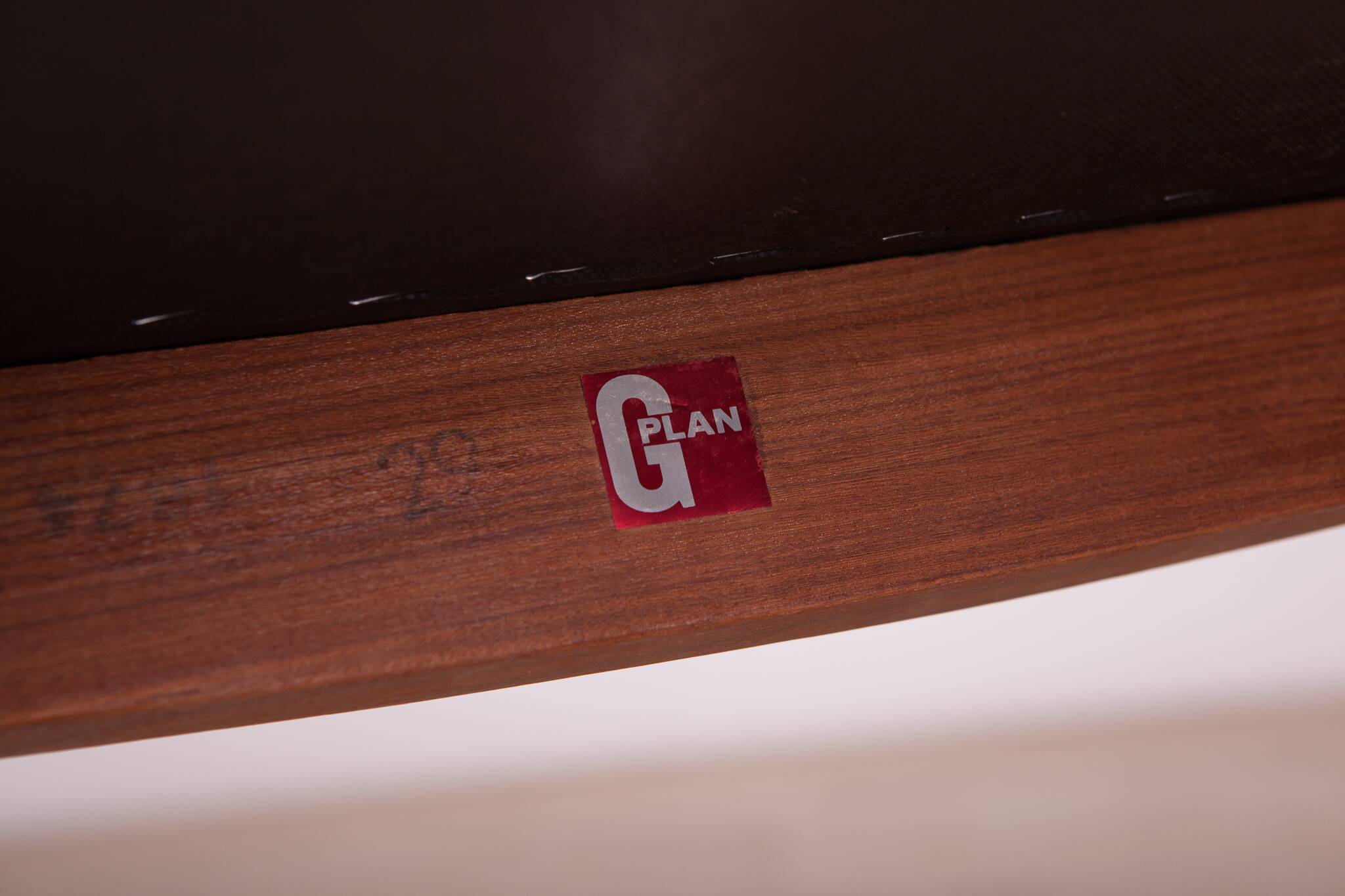 Chaises de Salle à Manger Vintage en Teck par Victor Wilkins pour G-Plan, 1960s, Set de 4