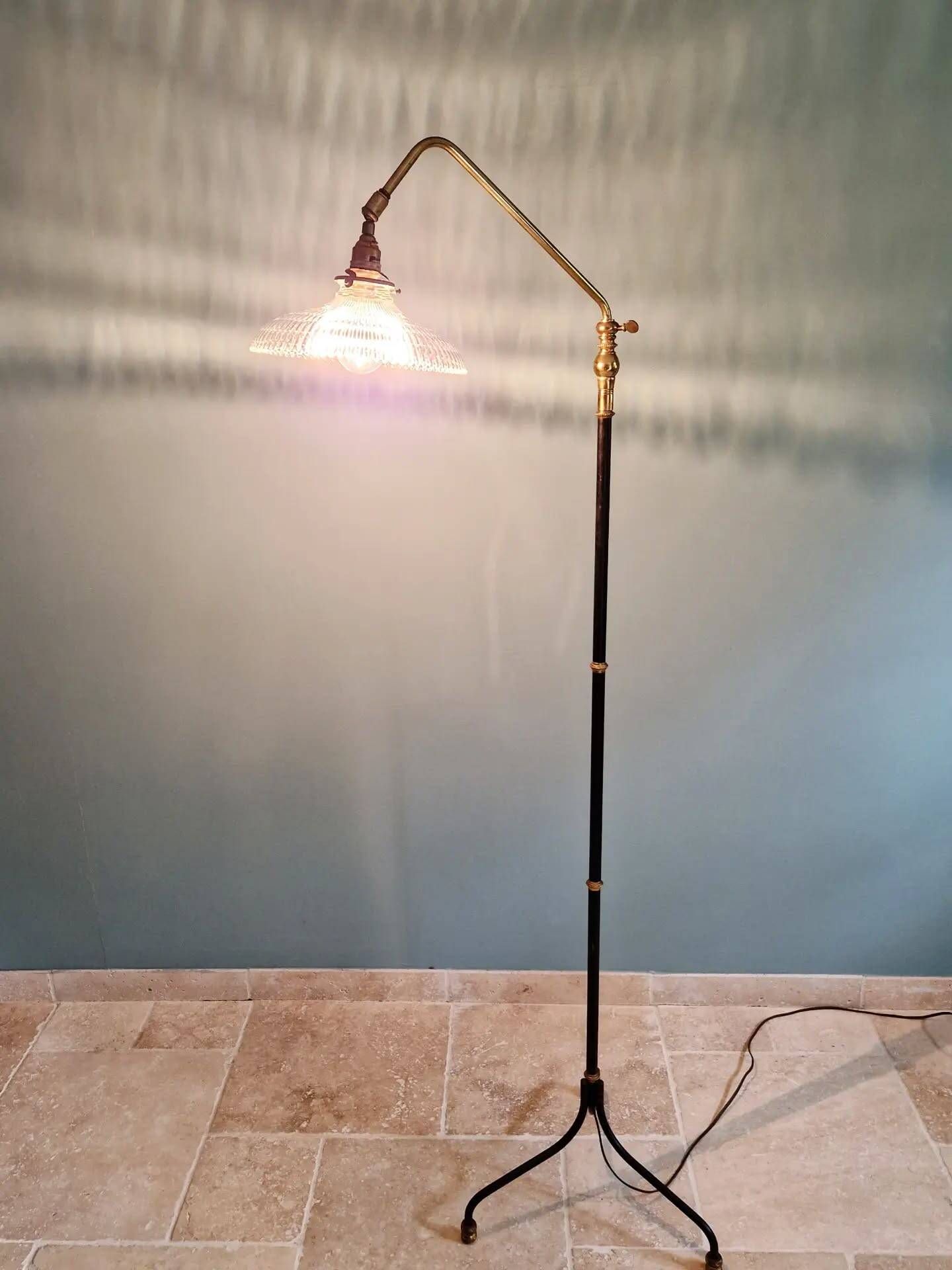 Lampadaire articulé, pied tripode, Mid-century, France, 1950