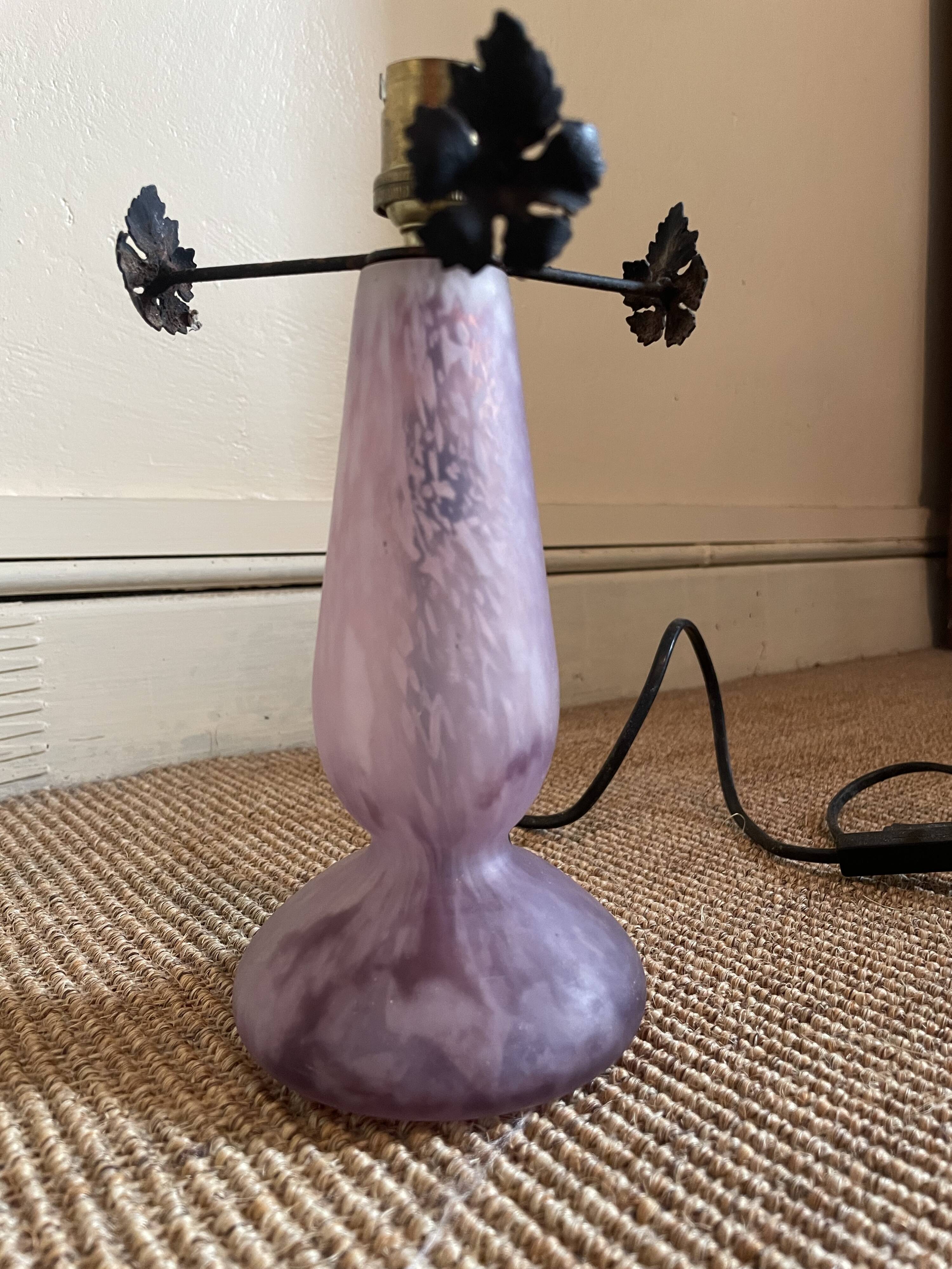 Lamp base in pink glass.