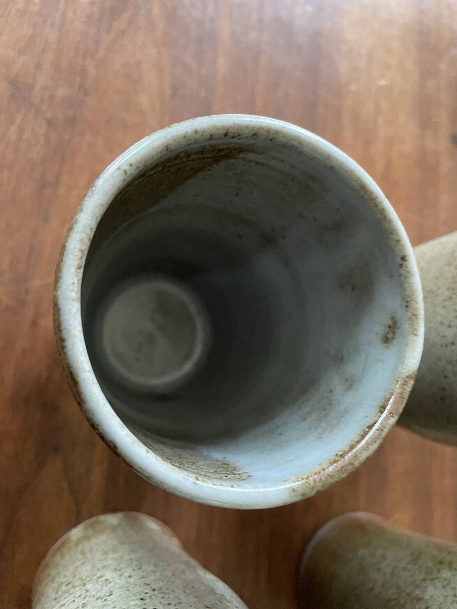 Mugs en grès émaillé vintage