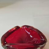 Ashtray/empty pocket in Murano/Italy blown Art glass. Color ruby red/amber