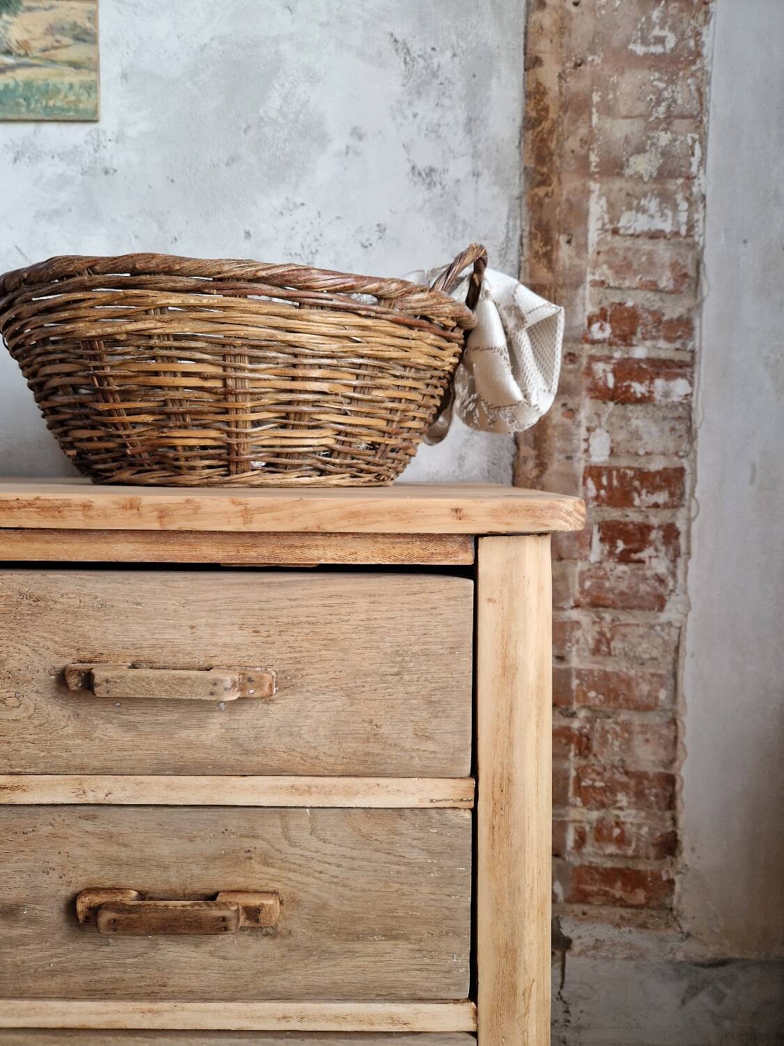 Old solid wood chest of drawers