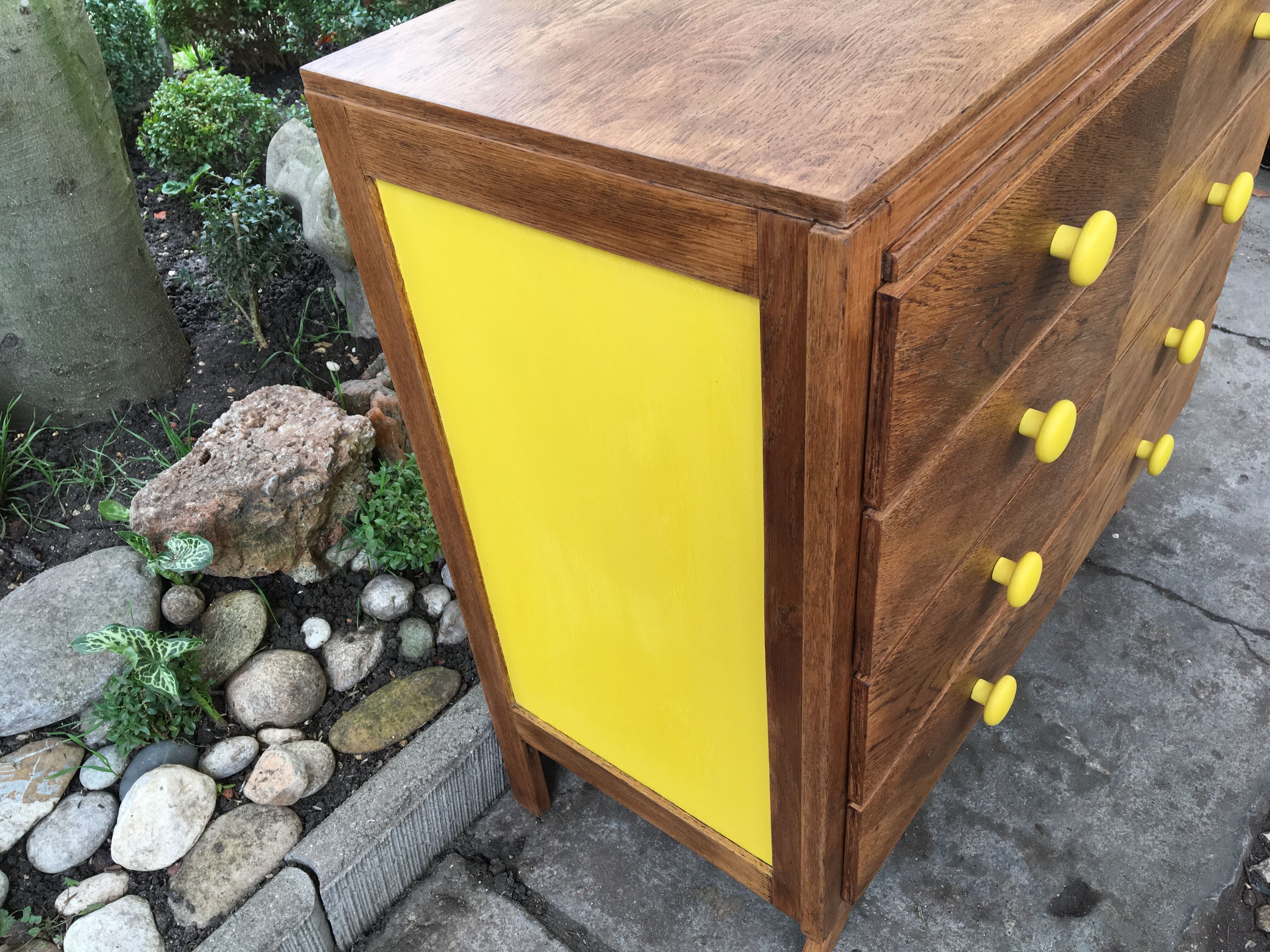 Commode vintage pieds compas