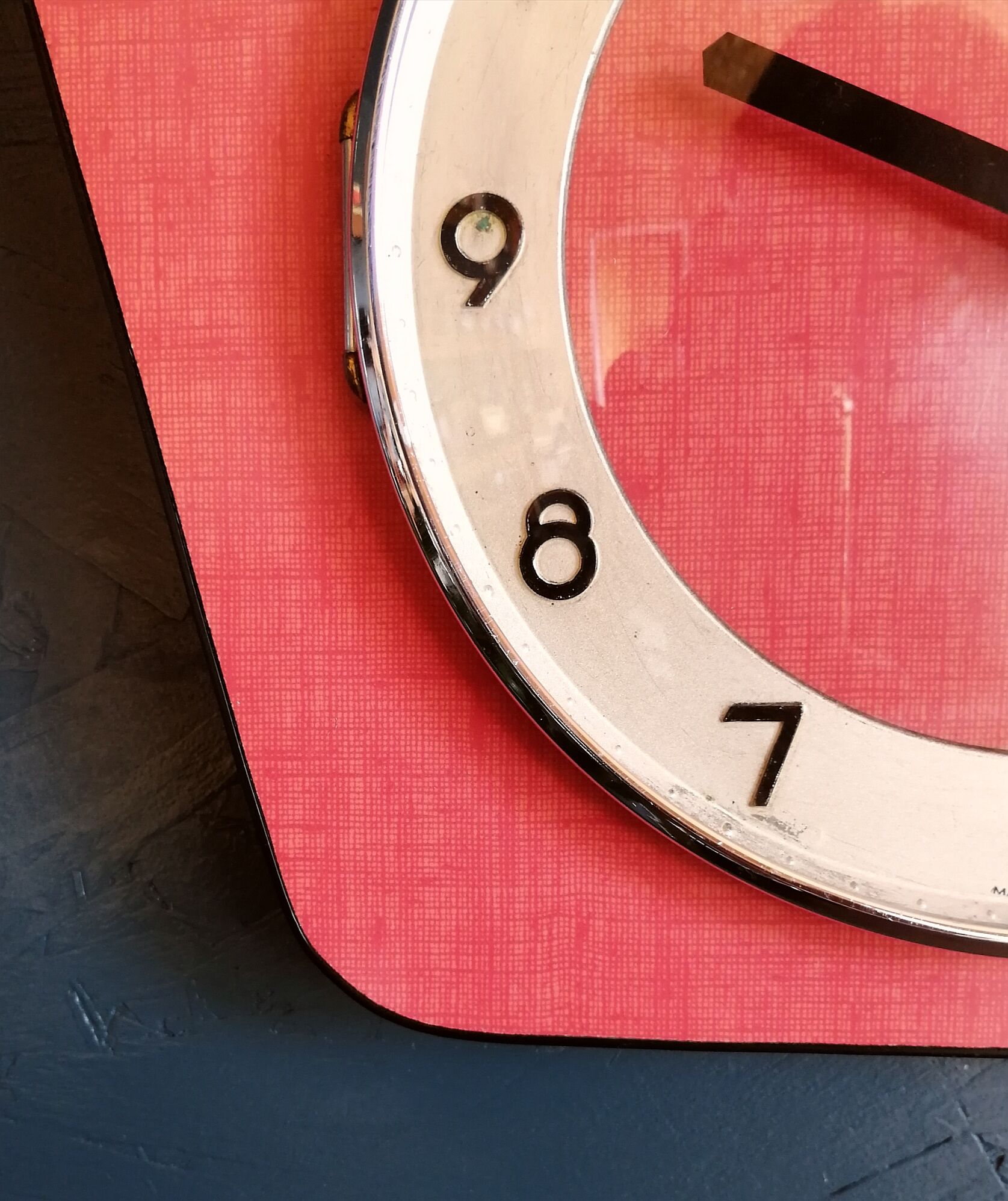 Vintage formica clock silent wall clock "Bayard red"