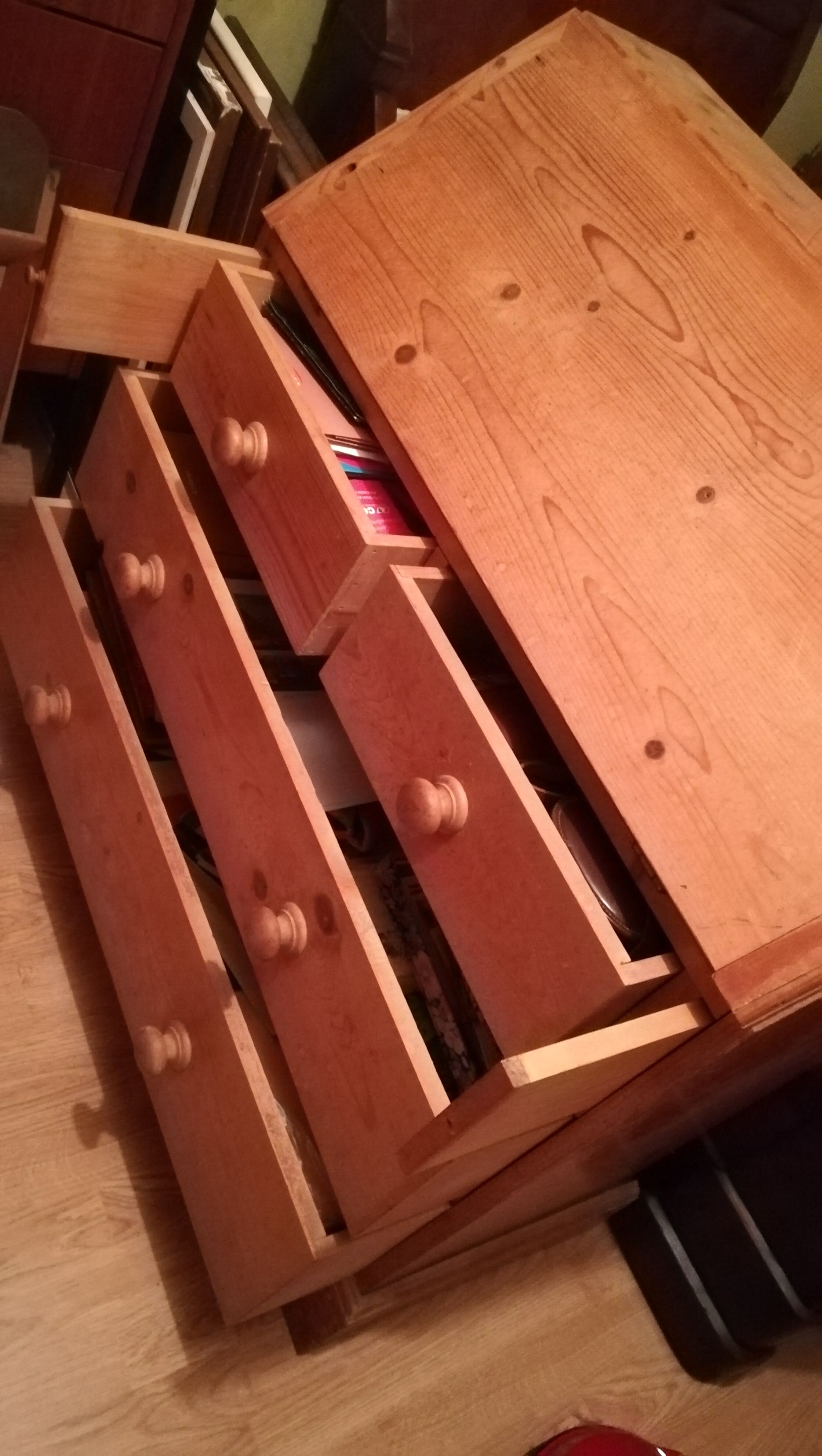 English Scriban in Nordic pine