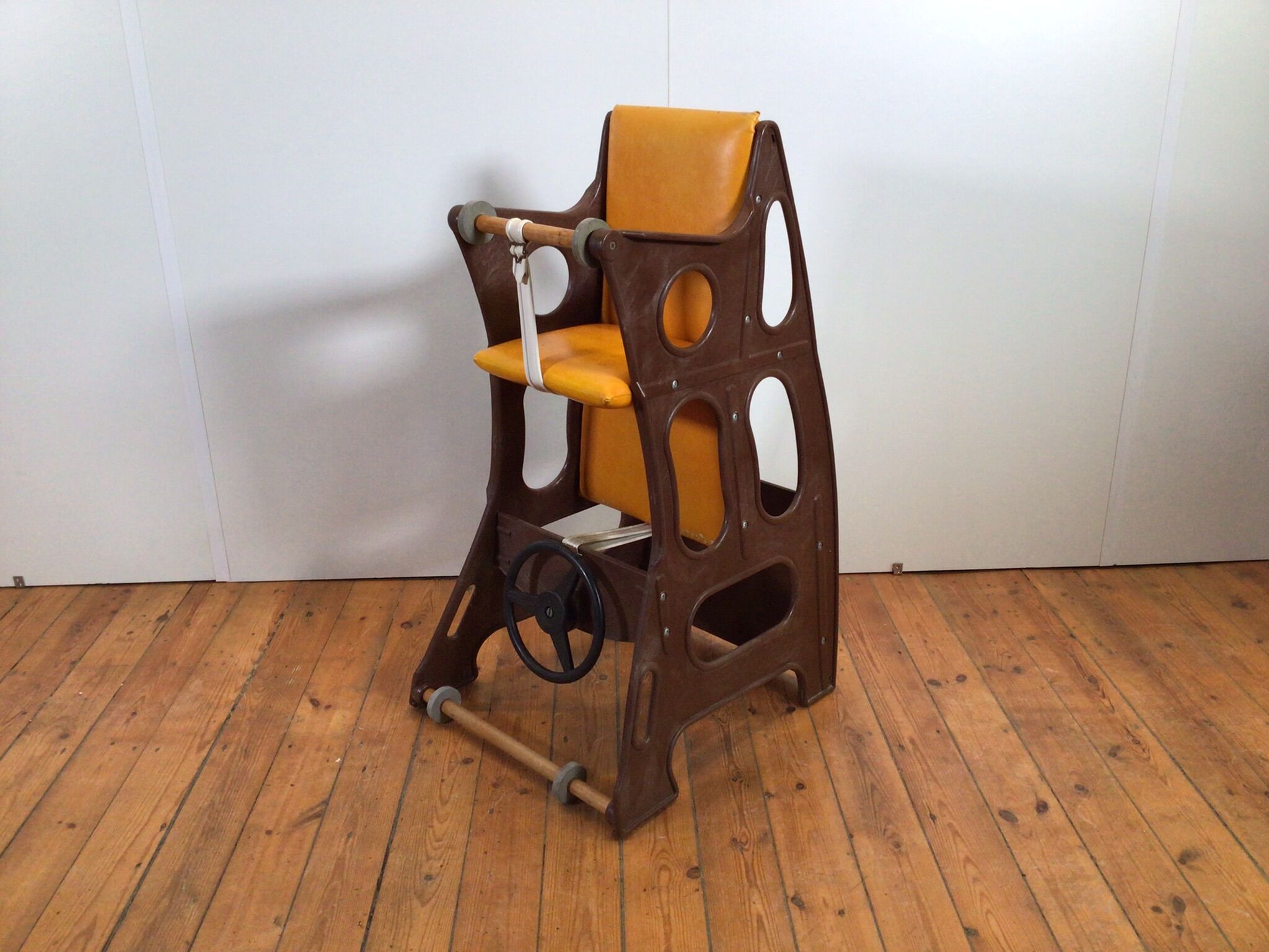 hokus pokus high chair